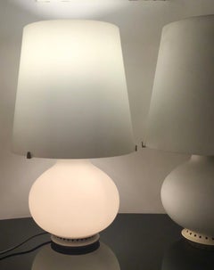 Max Ingrand Fontana Arte Lámparas de mesa Vidrio opalino Metal 1954 Italia