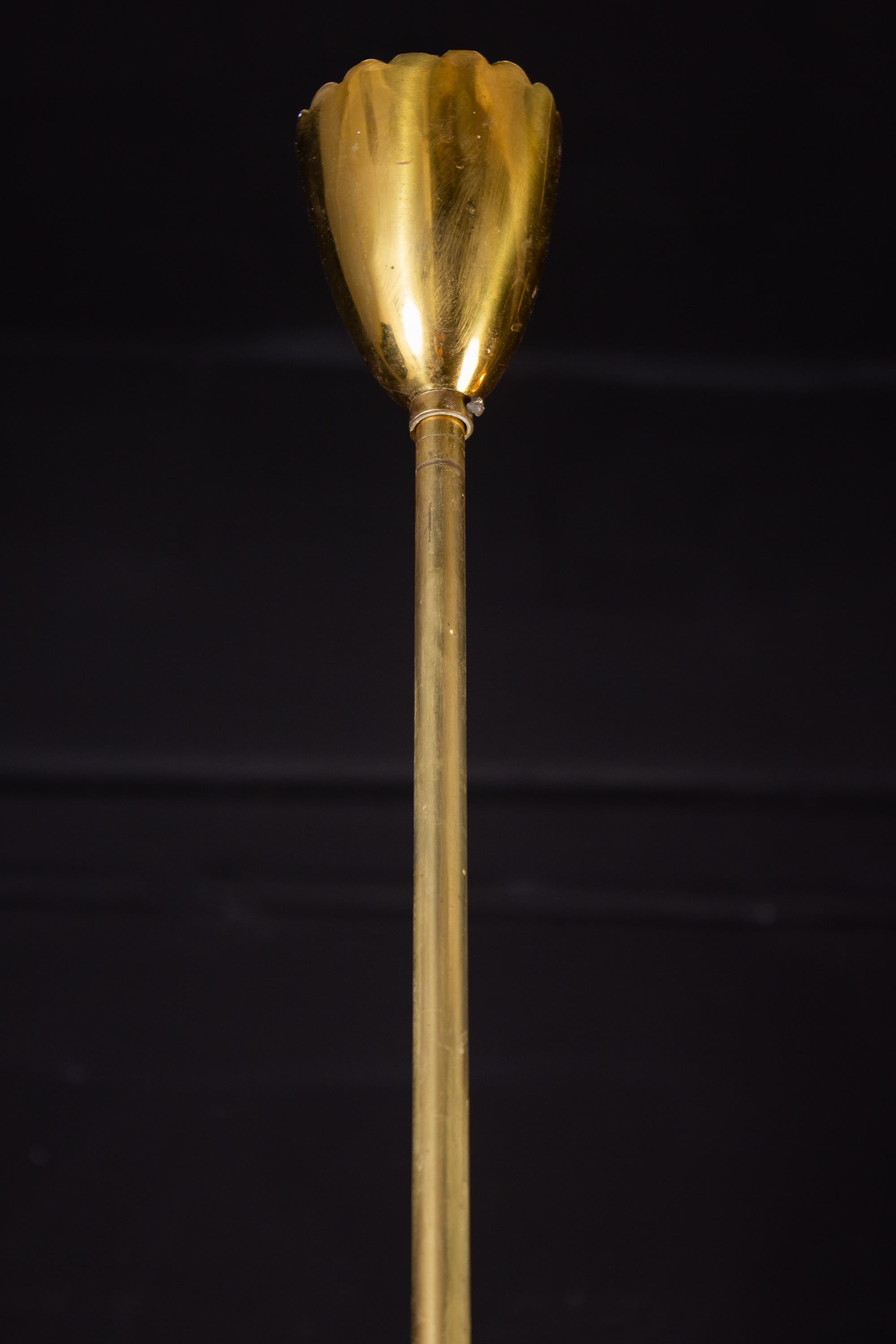 Metà XX secolo Max Ingrand per Fontana Arte Attribuito Lampadario rotondo in cristallo e ottone, 1940 in vendita