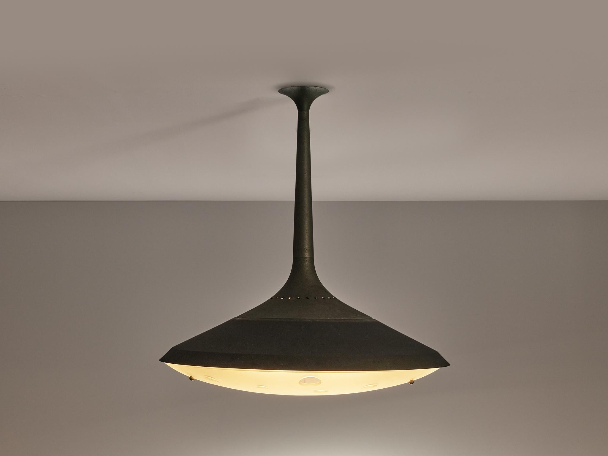 Lámpara de cristal satinado y latón Max Ingrand para Fontana Arte mediados del siglo XX en venta
