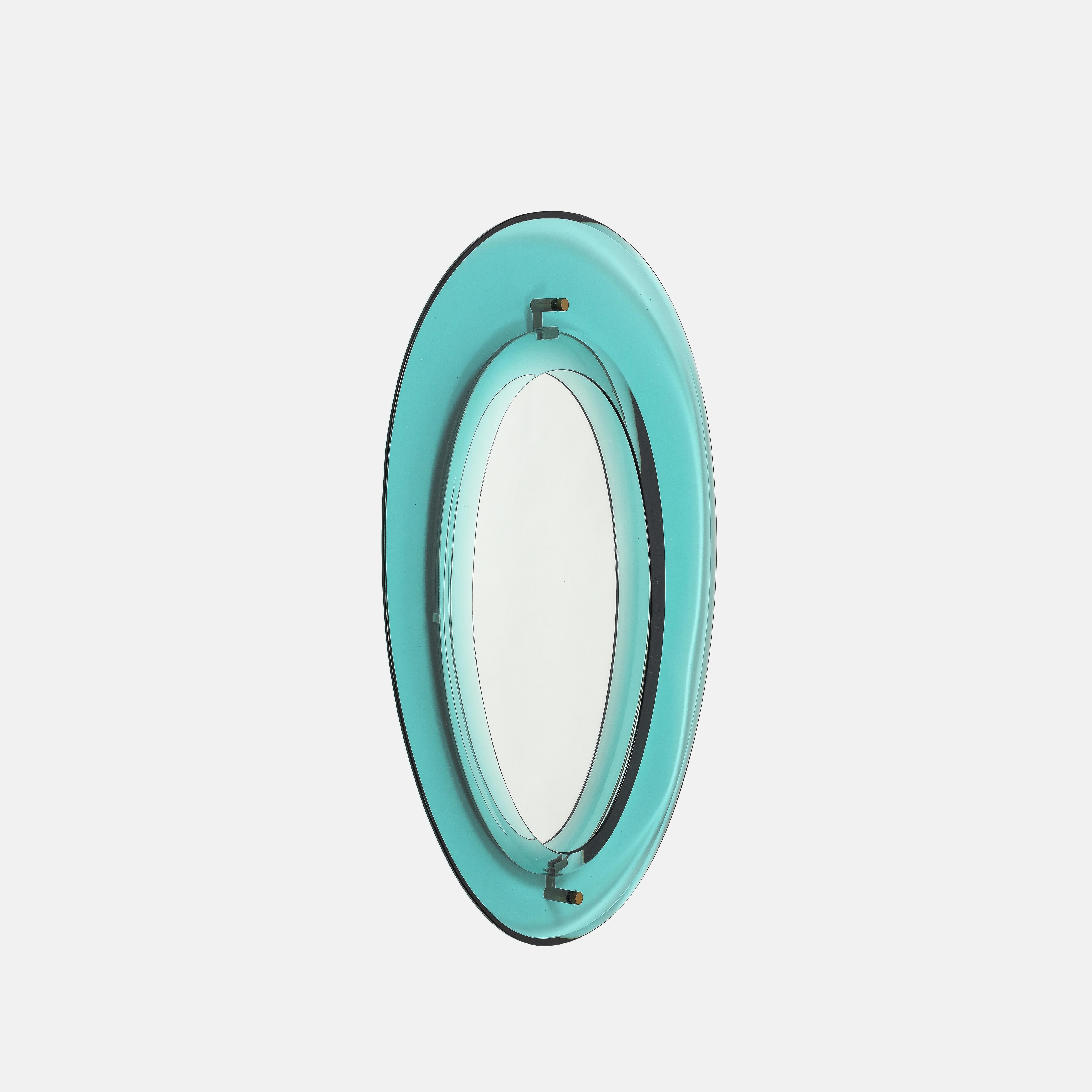 Mid-Century Modern Max Ingrand pour Fontana Arte Miroir à bouclier en cristal Model No 2085, années 1960 en vente