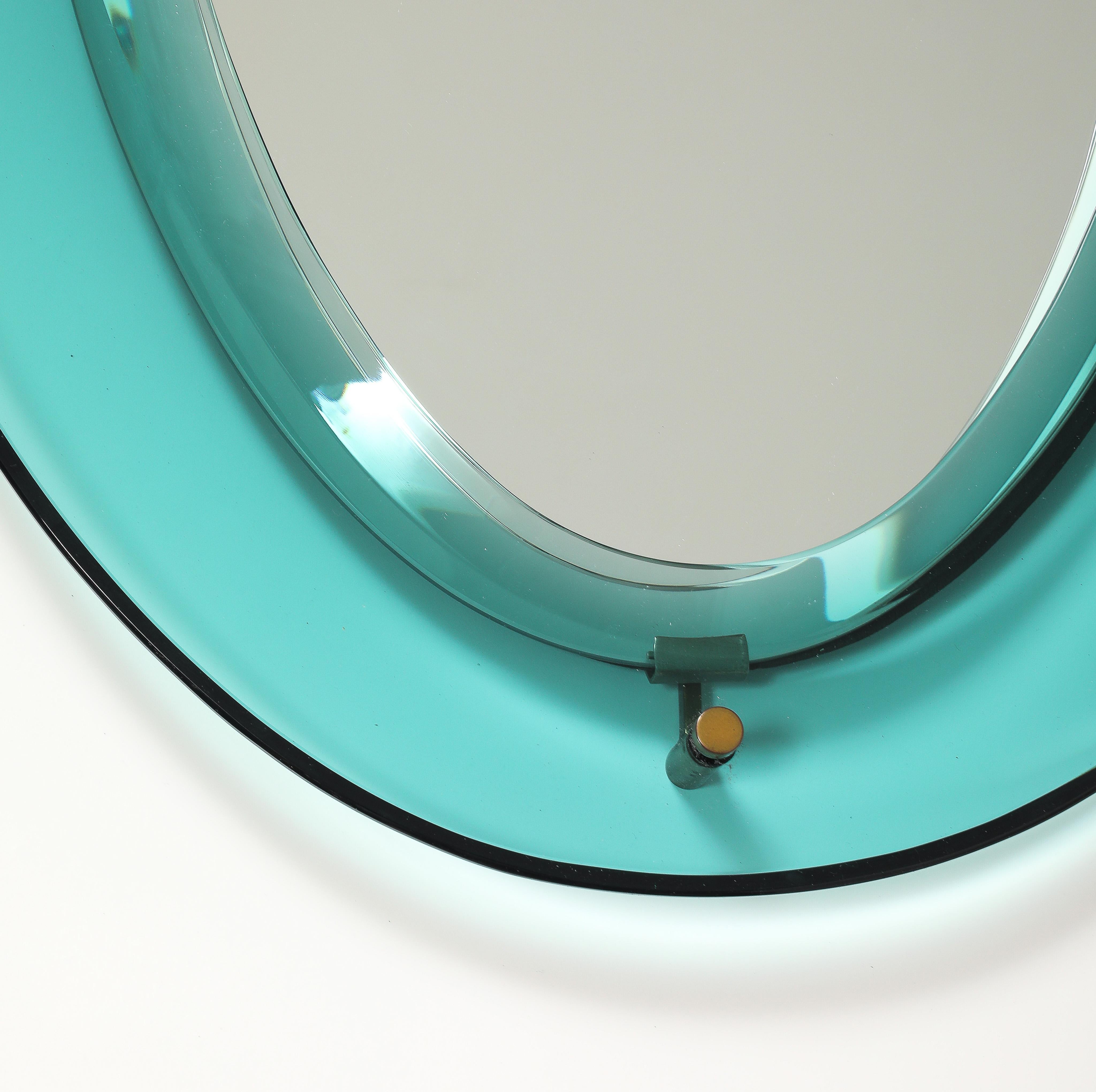 Verre Max Ingrand pour Fontana Arte Miroir à bouclier en cristal Model No 2085, années 1960 en vente