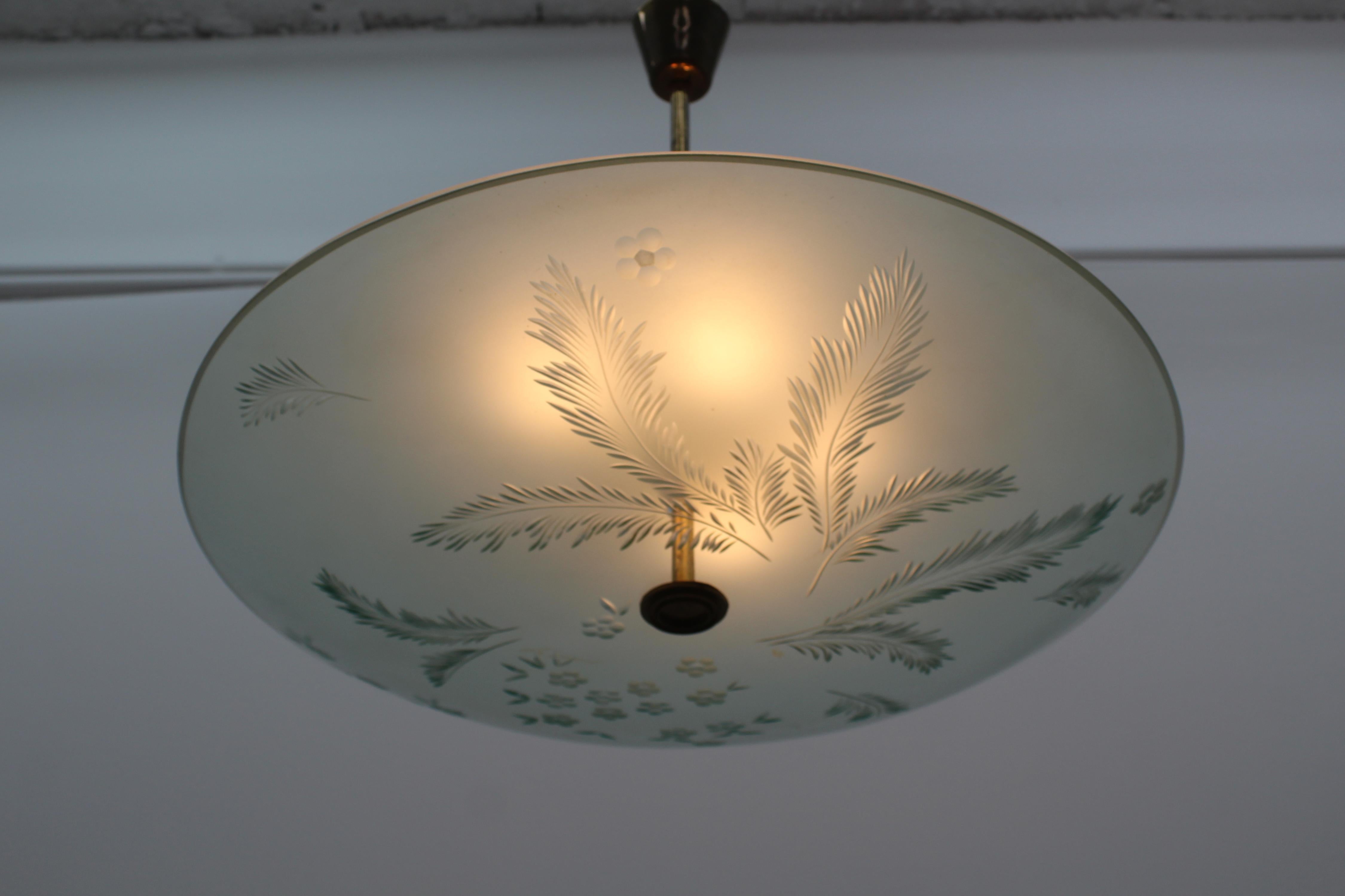 Max Ingrand for Fontana Arte Engraved Glass and Brass Chandelier 40s Italy 8