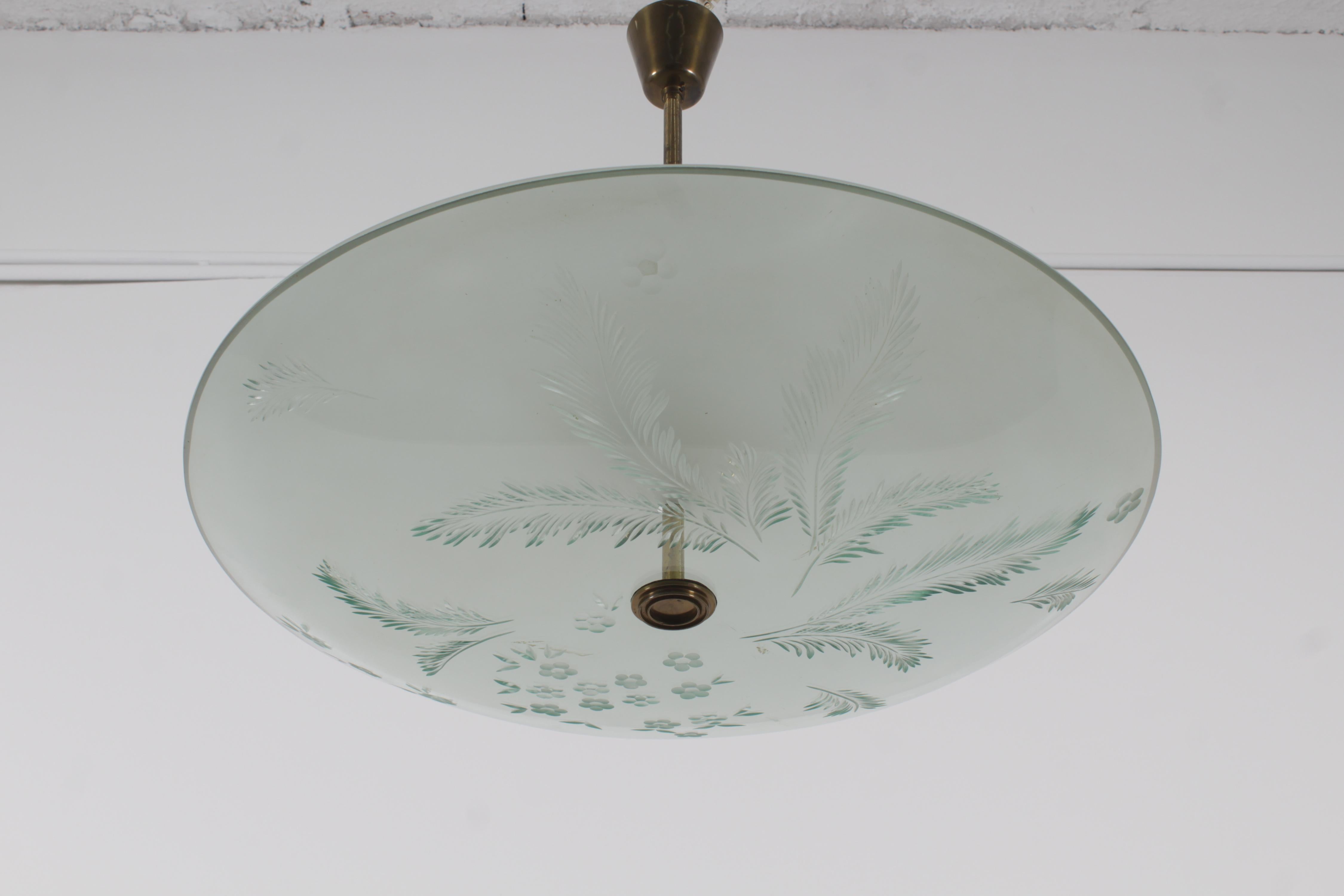 Max Ingrand for Fontana Arte Engraved Glass and Brass Chandelier 40s Italy 9