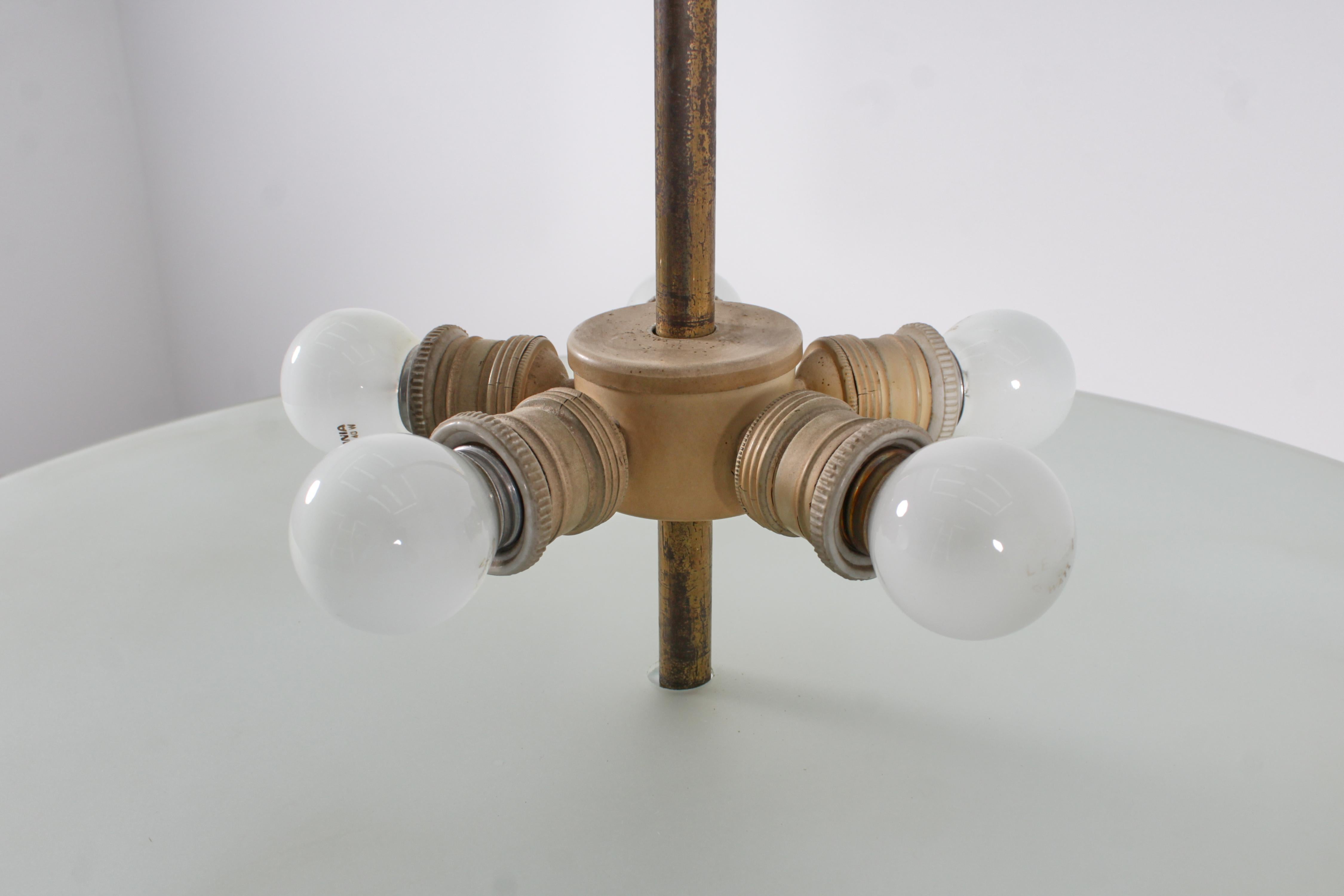 Mid-20th Century Max Ingrand for Fontana Arte Engraved Glass and Brass Chandelier 40s Italy