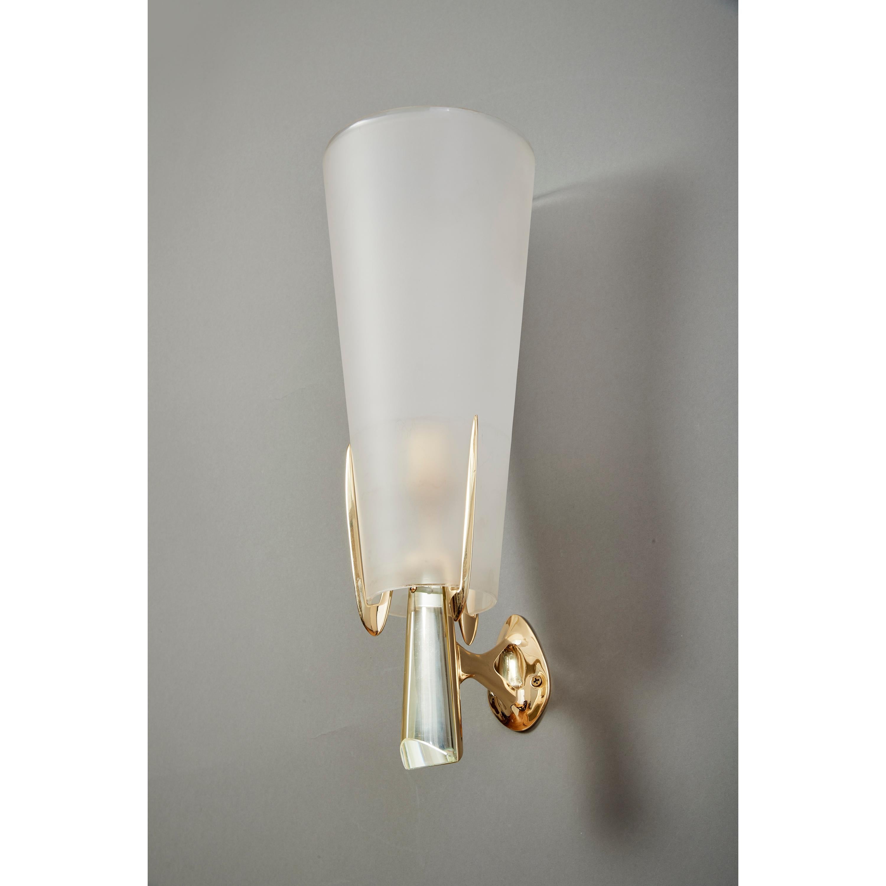 Max Ingrand for Fontana Arte: Rare Sconces in Brass and Crystal, Italy 1955 For Sale 1
