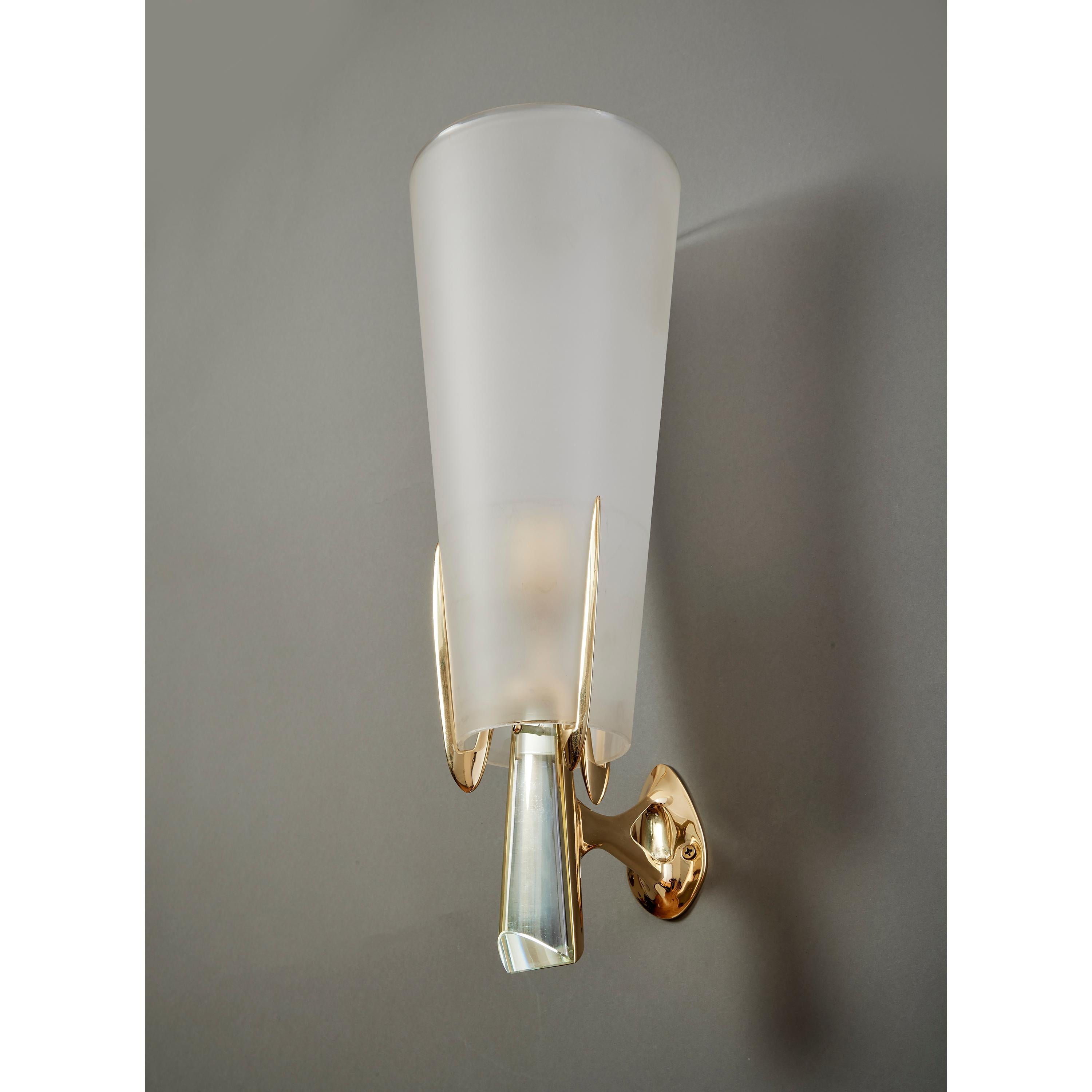 Max Ingrand for Fontana Arte: Rare Sconces in Brass and Crystal, Italy 1955 For Sale 4