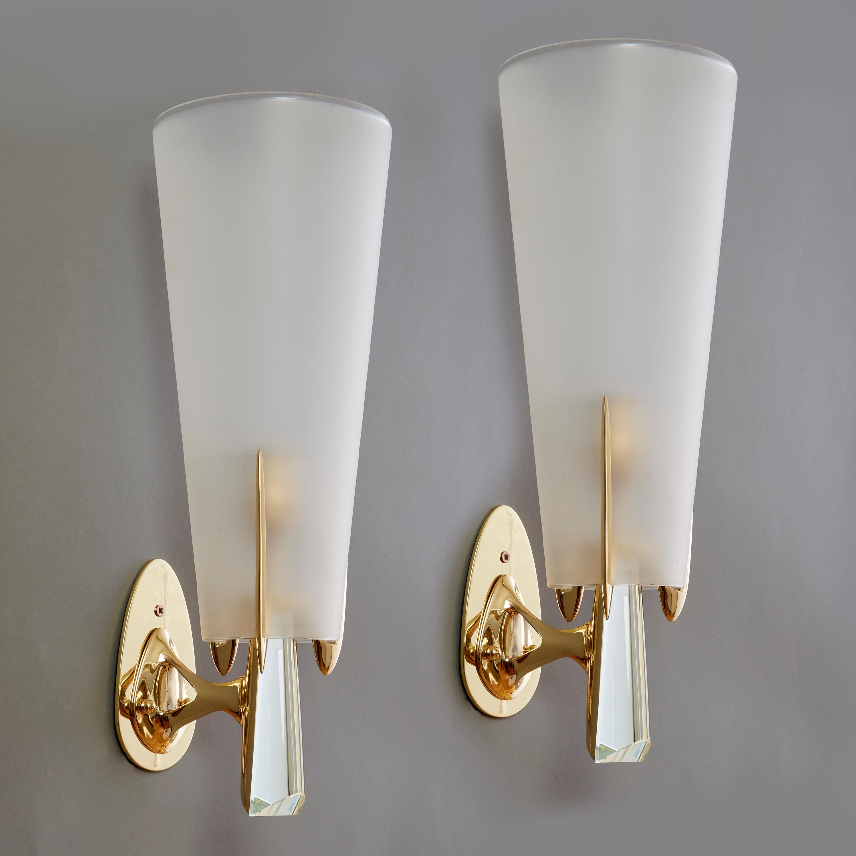 Max Ingrand for Fontana Arte: Rare Sconces in Brass and Crystal, Italy 1955 For Sale 8