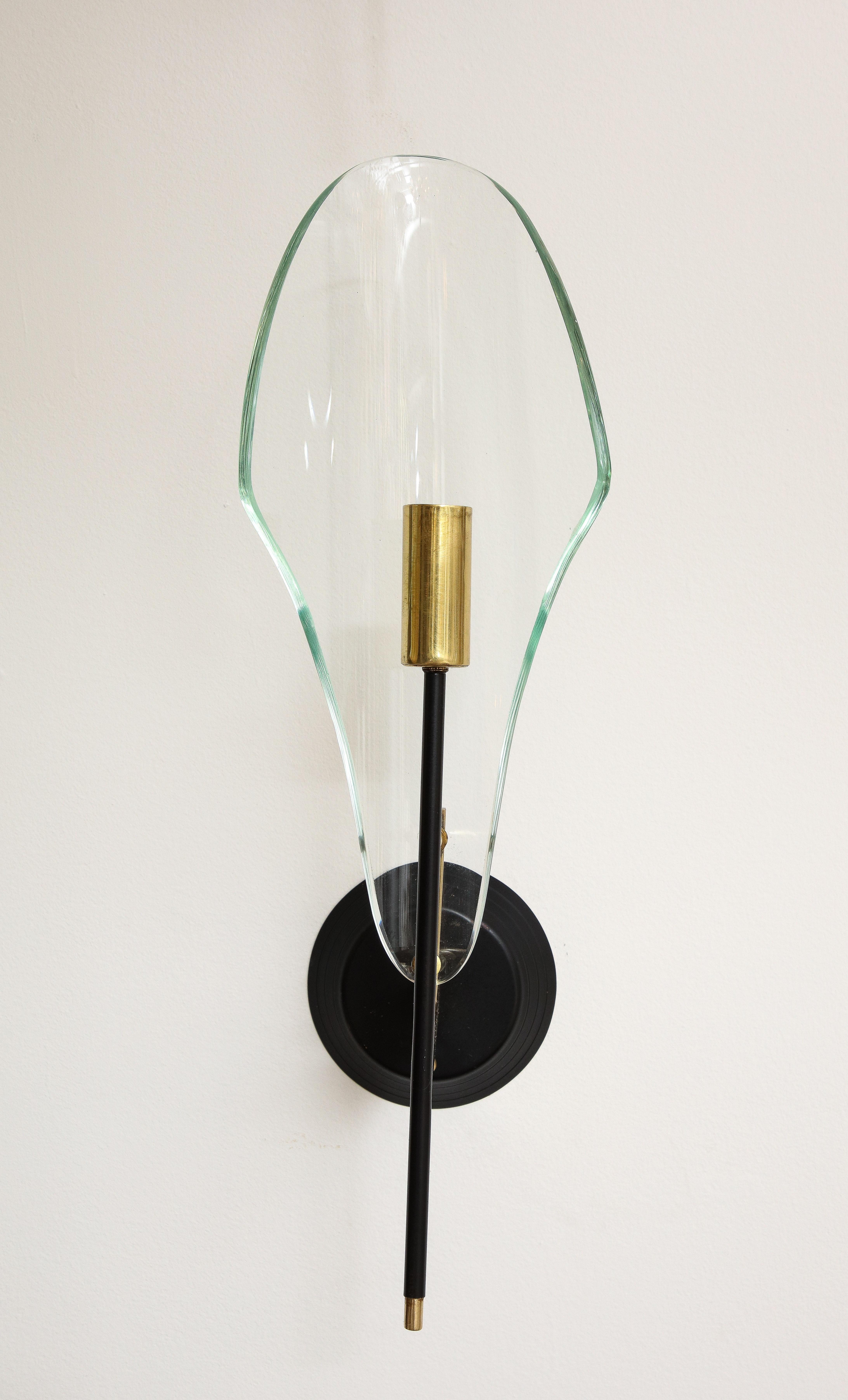 Mid-20th Century Max Ingrand for Fontana Arte Glass Wall Sconce, circa 1960 For Sale