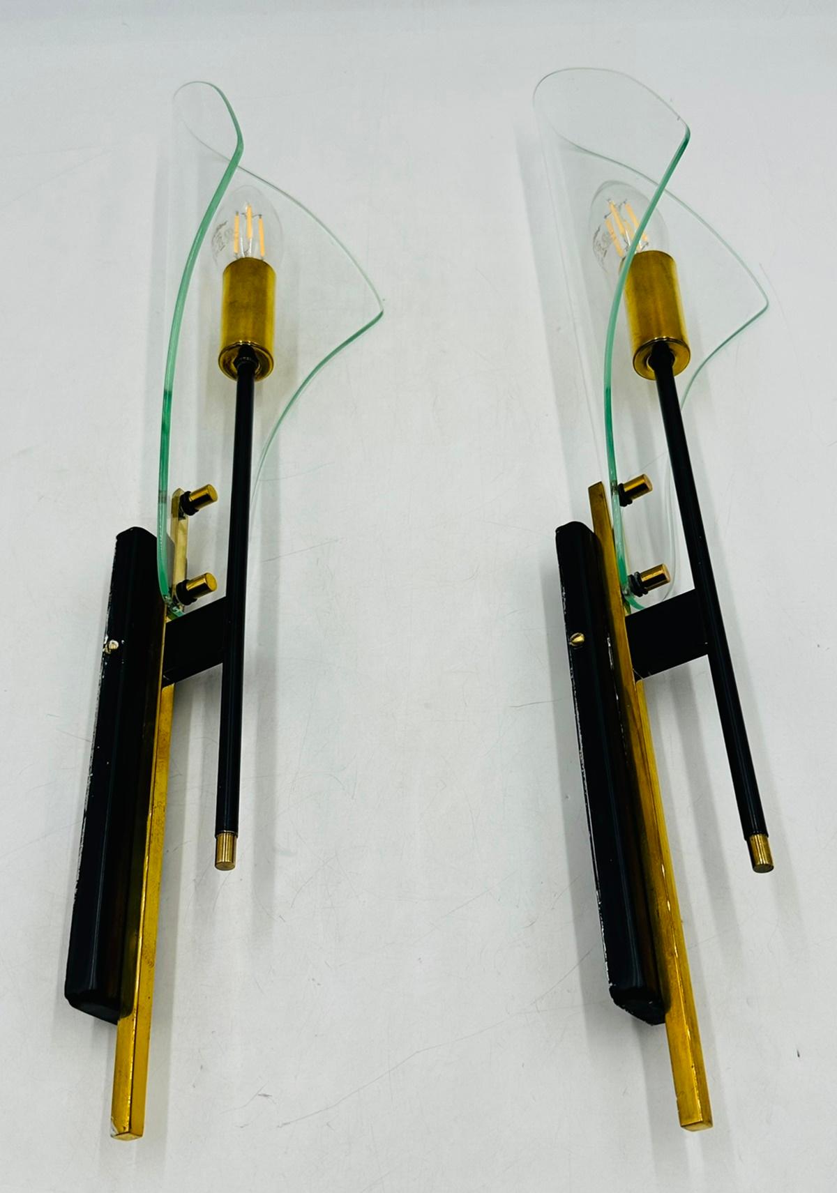 Max Ingrand for Fontana Arte Glass Wall Sconces, circa 1960 For Sale 1