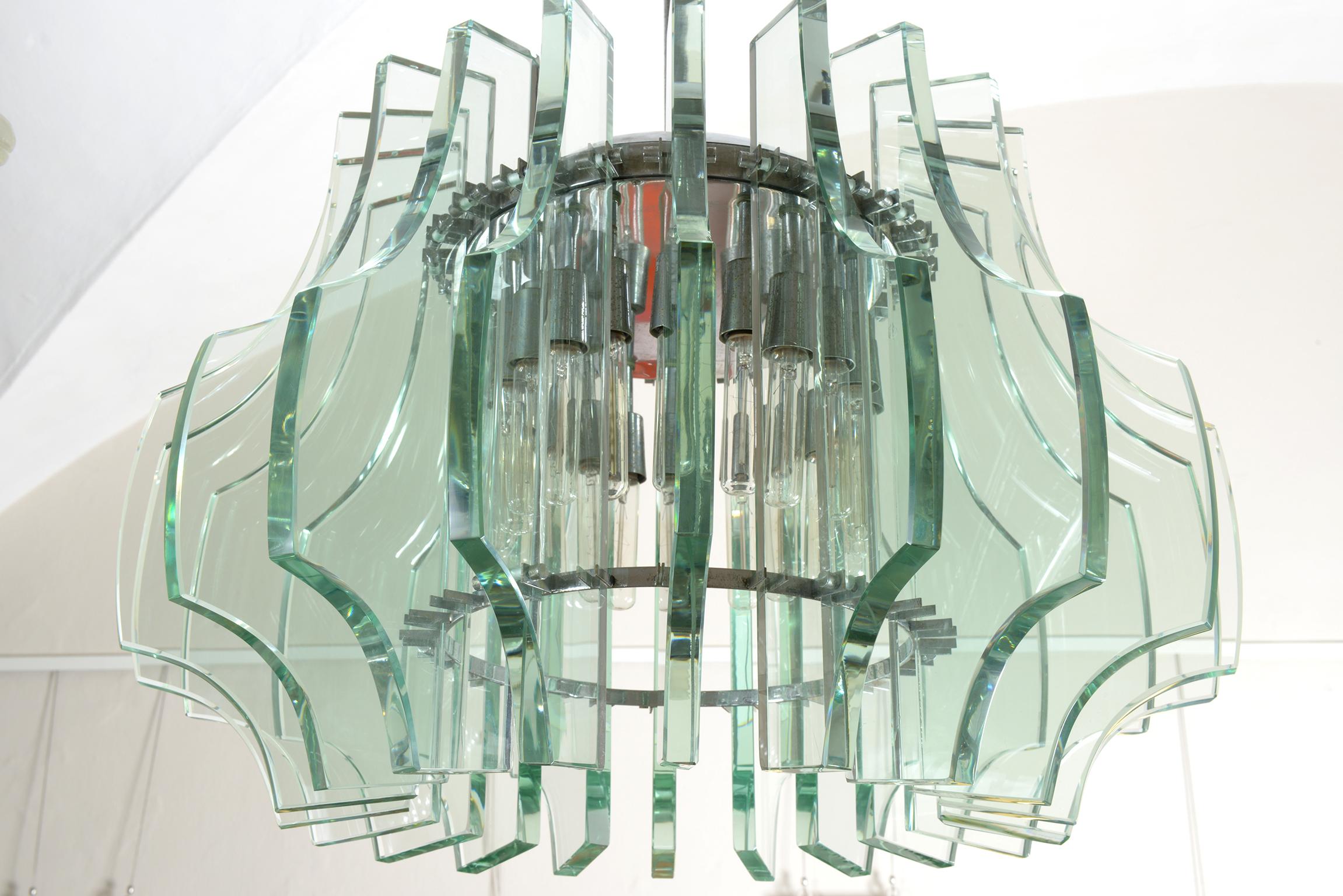 Max Ingrand For Fontana Arte Italian Midcentury Beveled Crystal Chandelier In Good Condition In Firenze, Toscana
