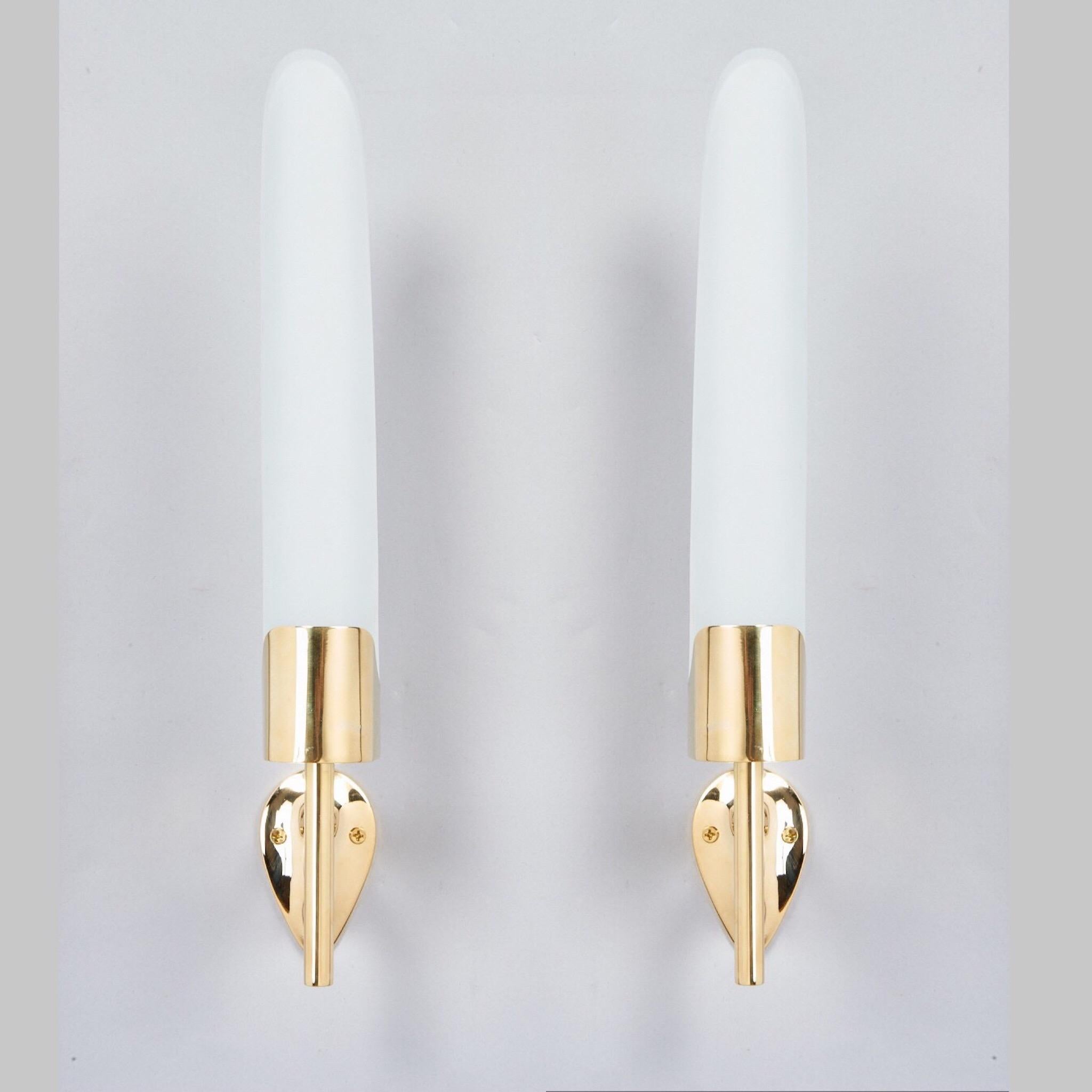 Mid-Century Modern Max Ingrand for Fontana Arte Long Sculptural Brass and Glass Sconces Italy 1950s For Sale