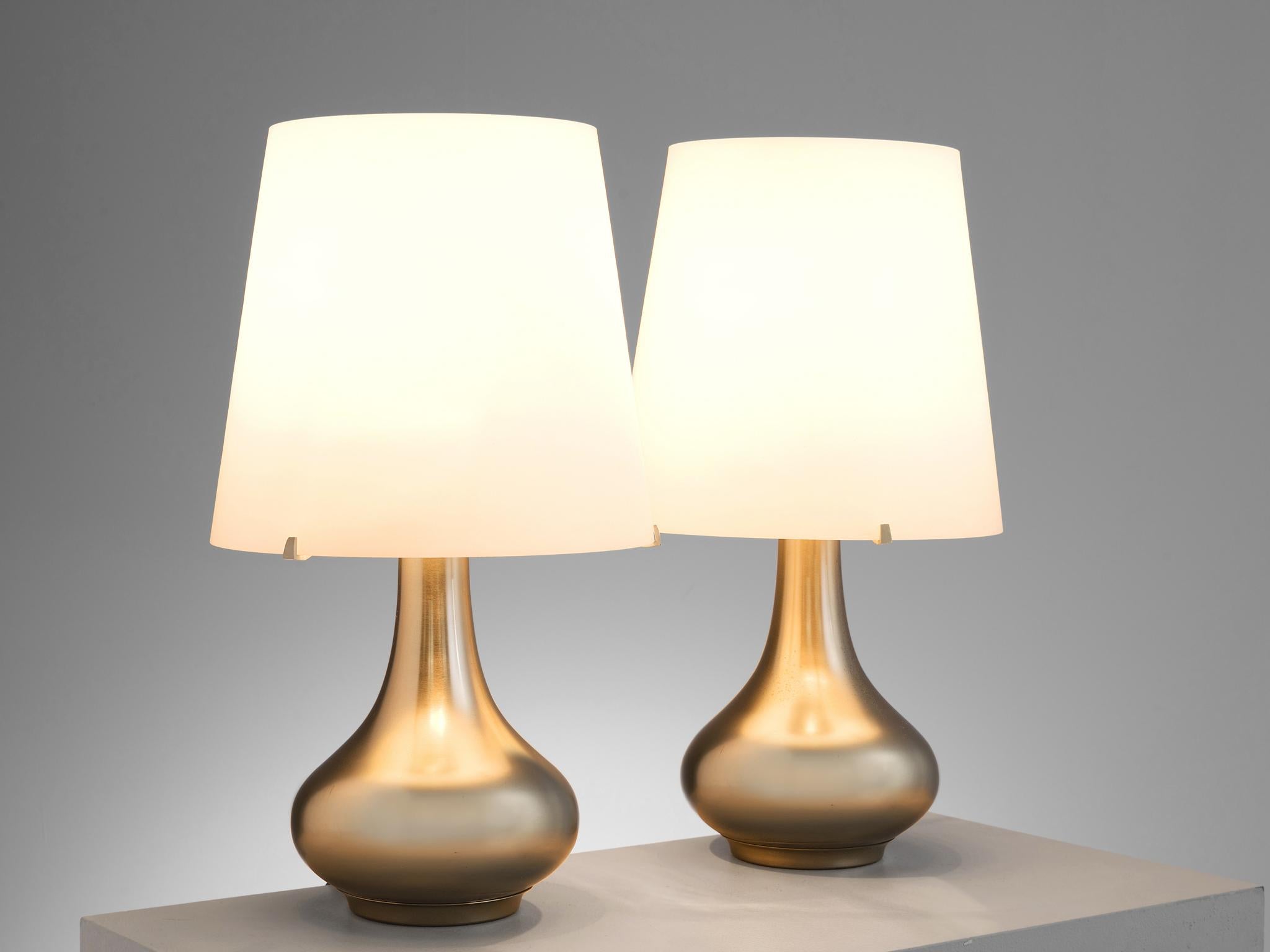 Max Ingrand for Fontana Arte table lamp, Model 2344, frosted glass, brushed nickel base, Italy, design 1964.

This pair of classic lamps is made out of frosted glass shades that are mounted on a brushed nickel base. The opaline shades complement