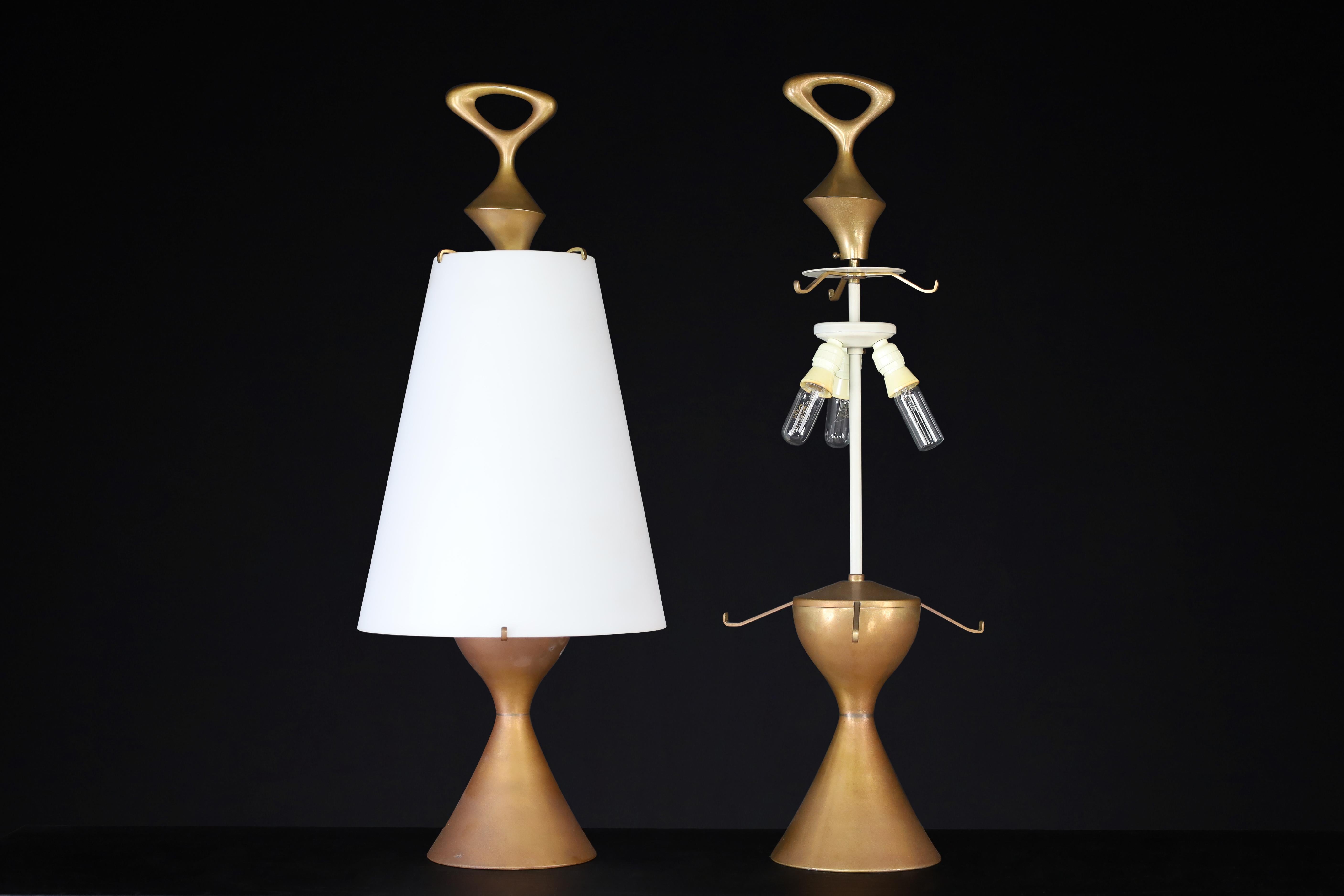 Max Ingrand for Fontana Arte pair of two Patinated Brass table lamps Italy 1956 For Sale 6