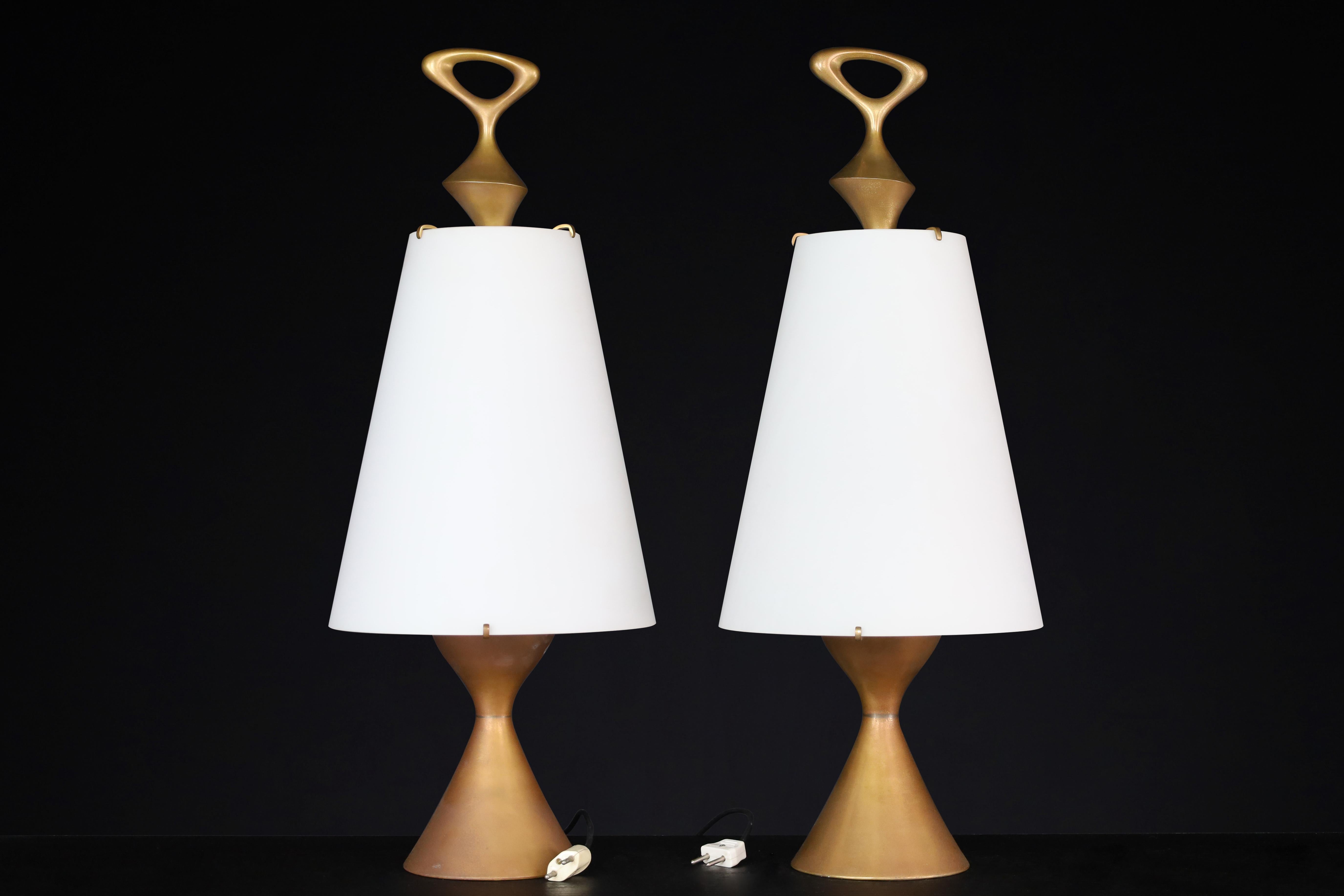 Paire de deux lampes de table en laiton patiné Max Ingrand pour Fontana Arte, Italie 1956 en vente 9
