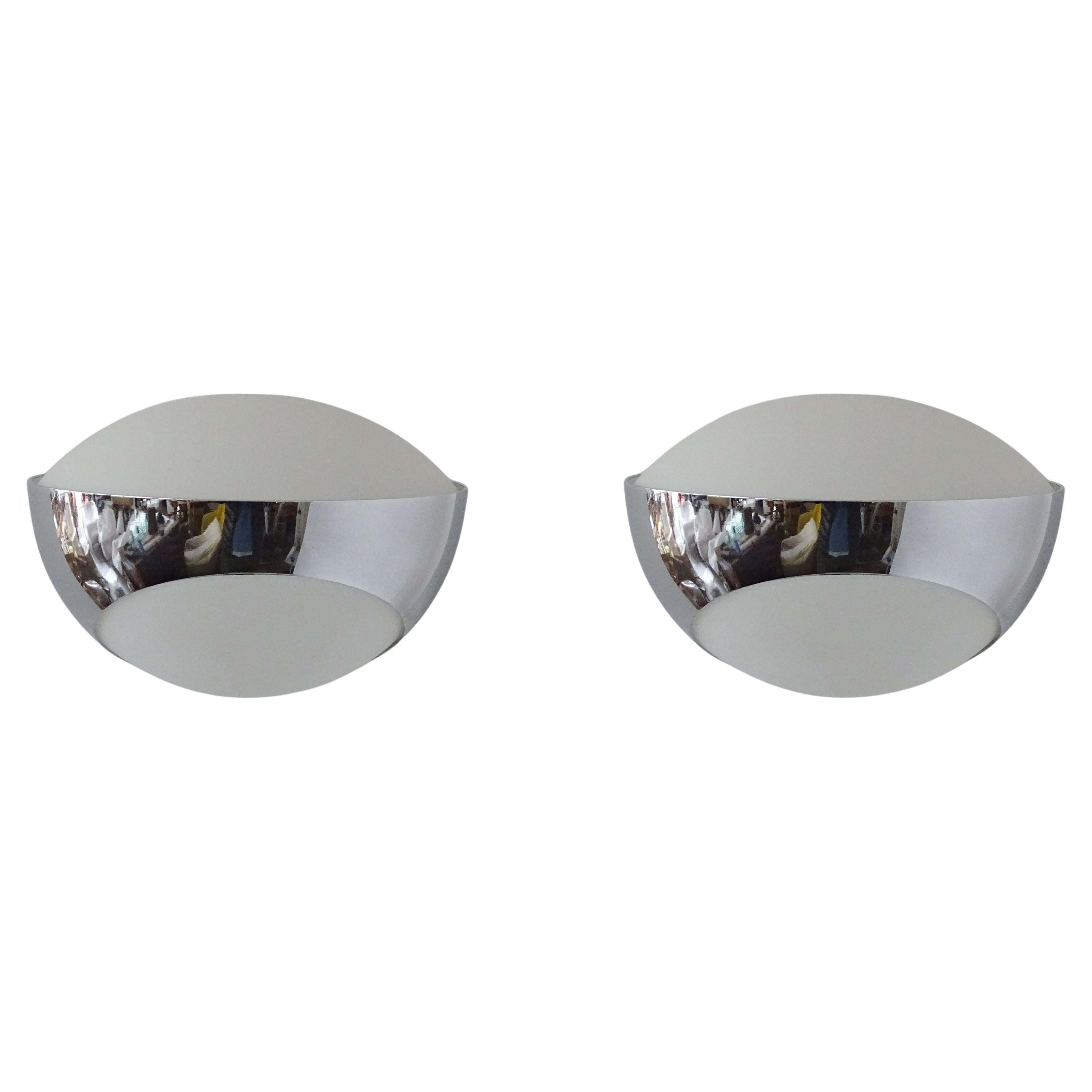 Max Ingrand for Fontana Arte Pair of Wall Lamps Italy 1960s