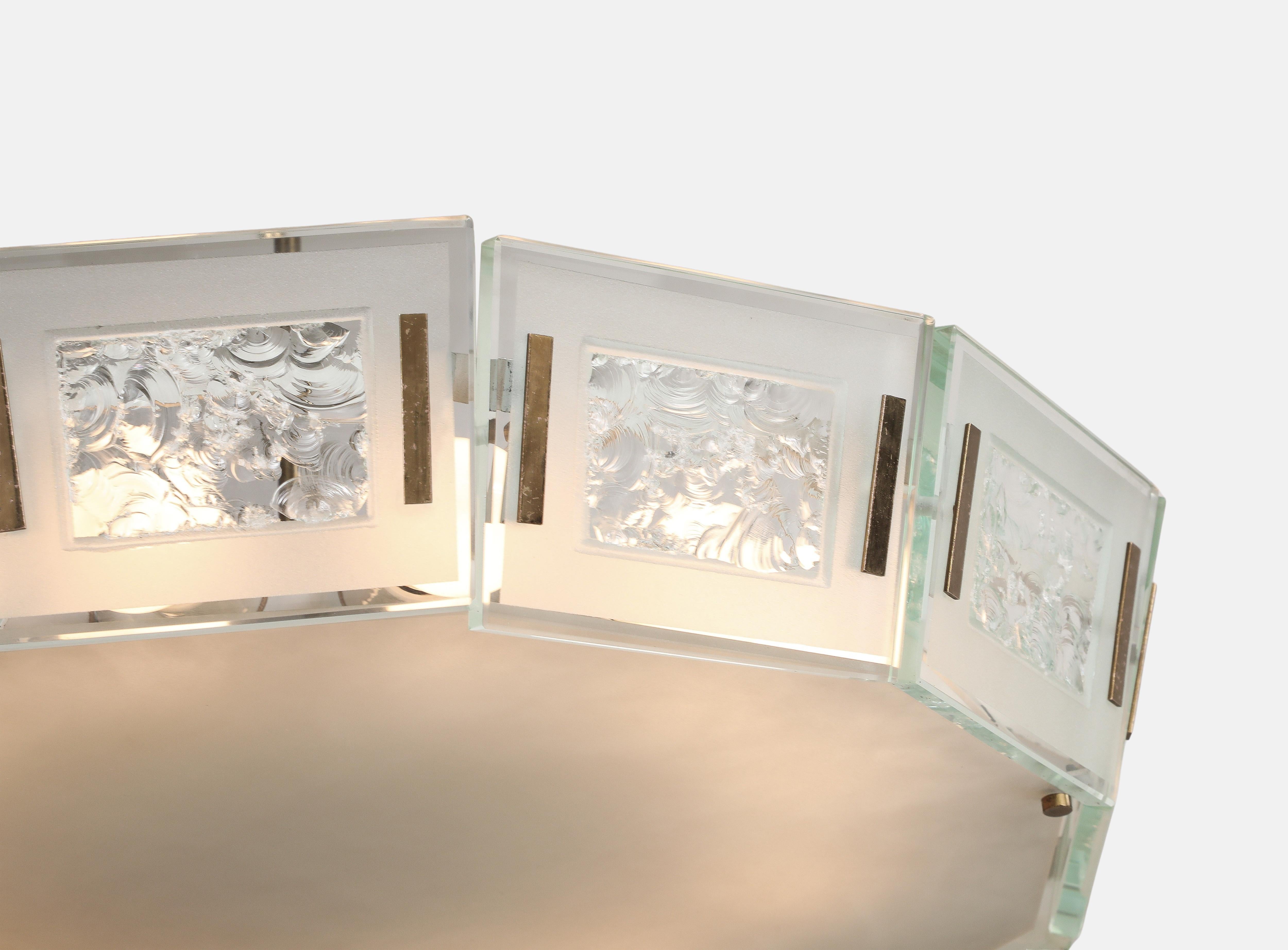 Sabbiatura Max Ingrand per Fontana Arte Raro lampadario in cristallo Modello 2270 in vendita