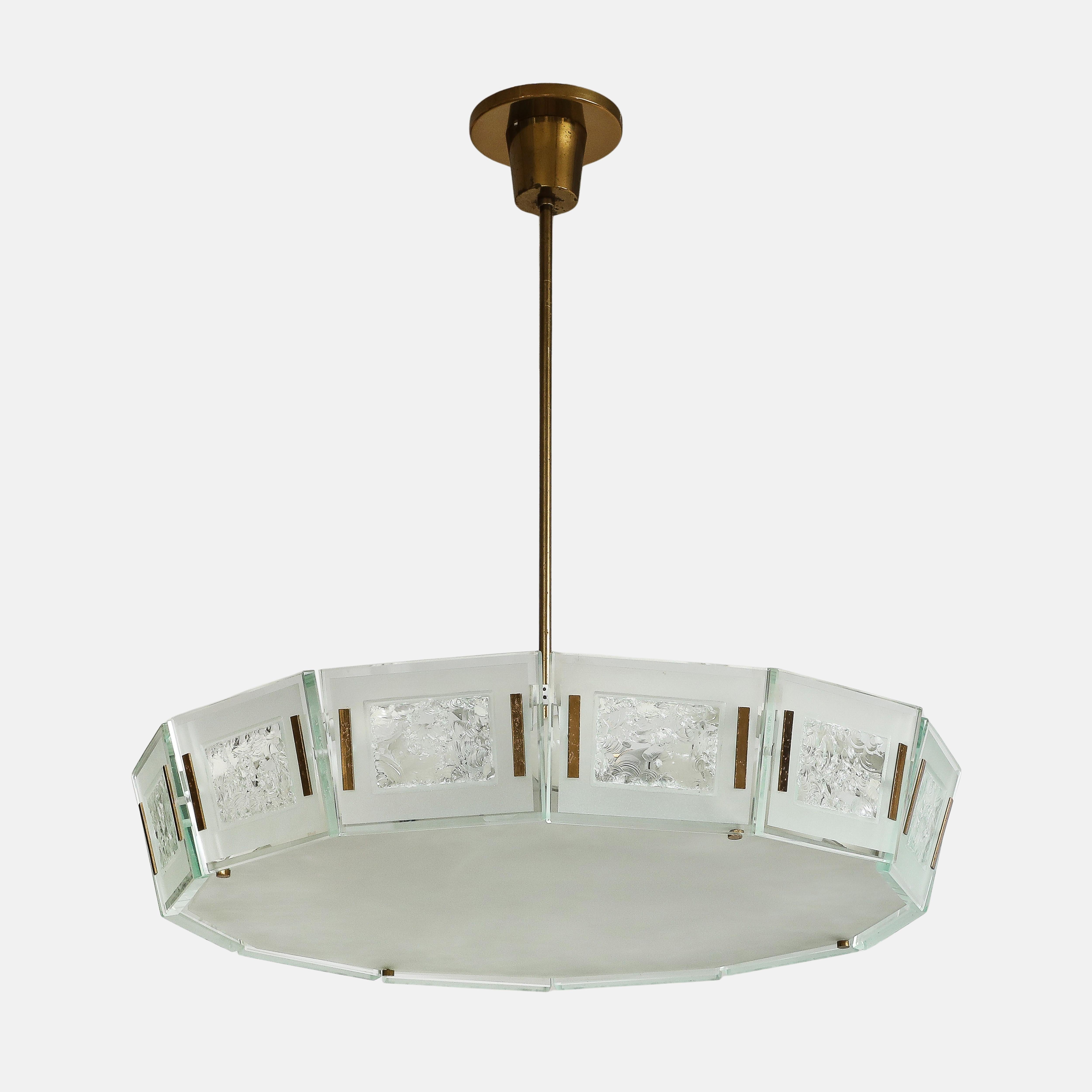Metà XX secolo Max Ingrand per Fontana Arte Raro lampadario in cristallo Modello 2270 in vendita
