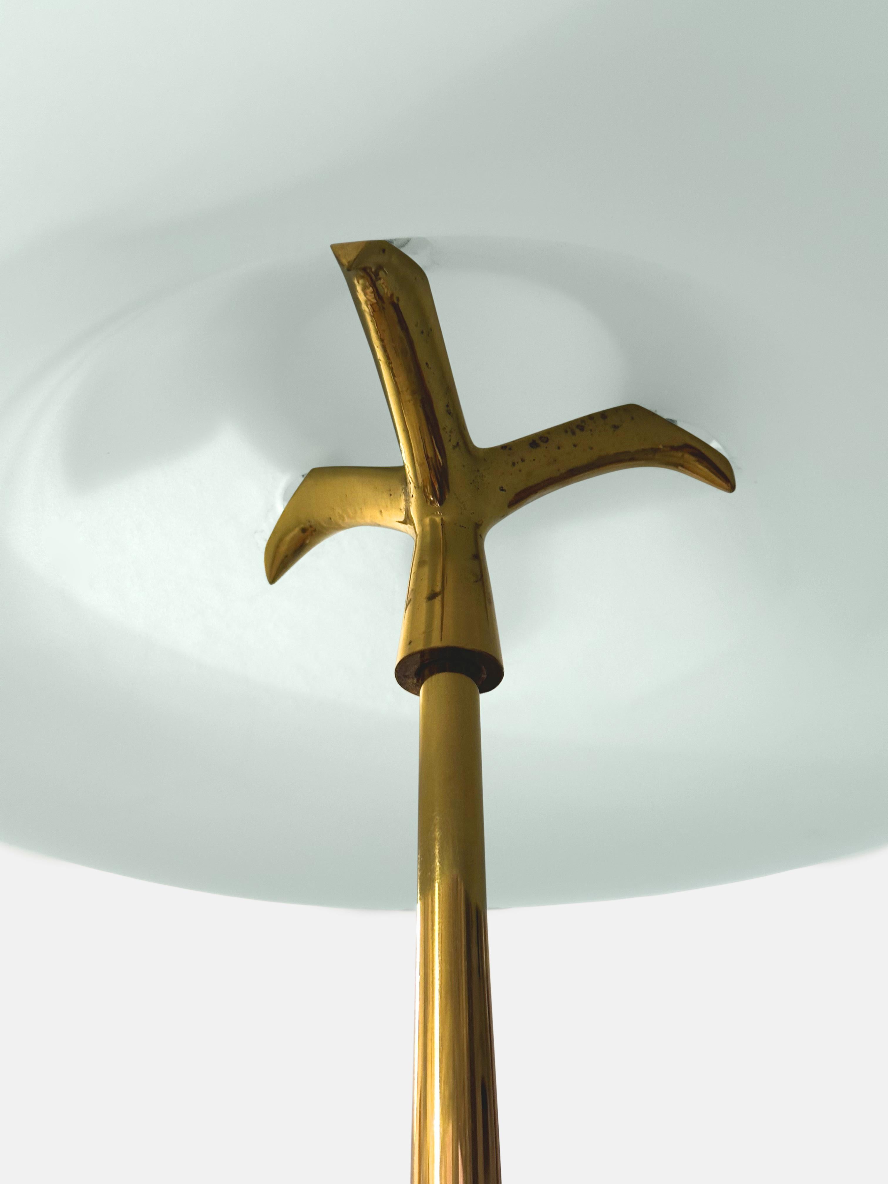 Max Ingrand for Fontana Arte Rare Floor Lamp Model 1692 in Brass and Glass In Good Condition For Sale In New York, NY