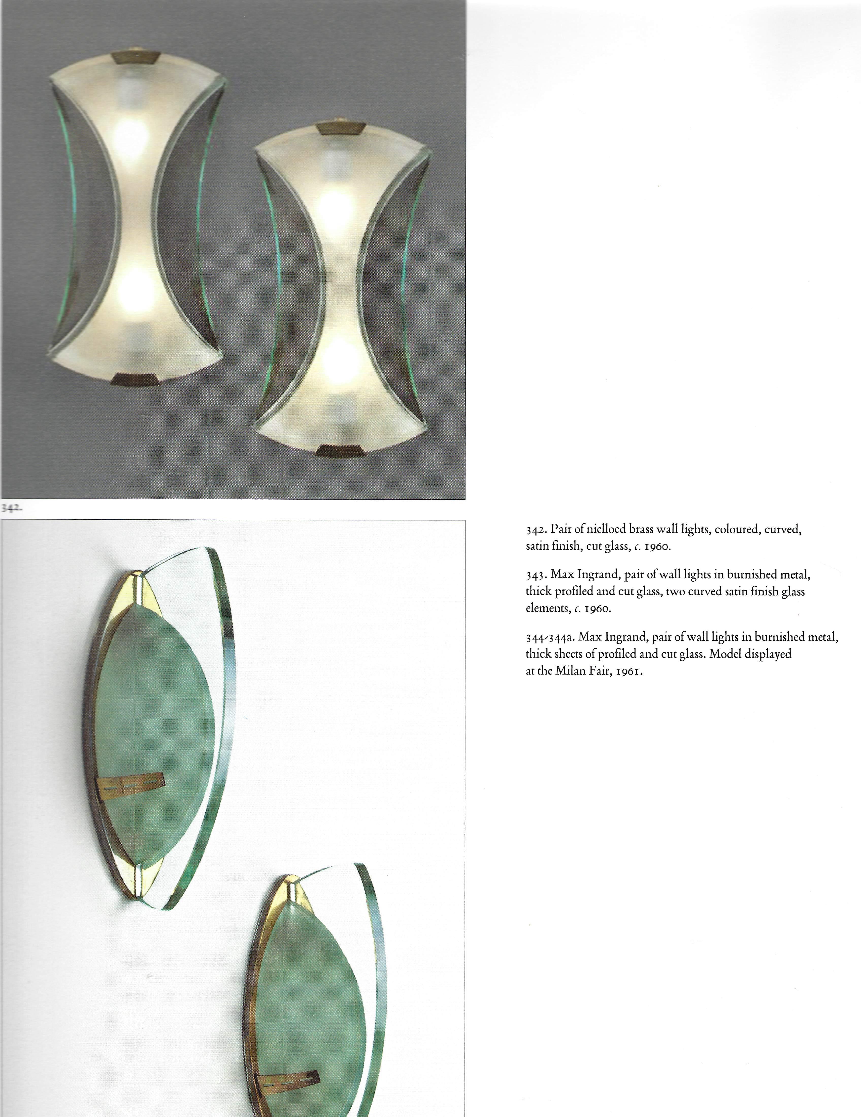 Max Ingrand für Fontana Arte Seltenes Paar Wandleuchter Modell 2225 im Angebot 4