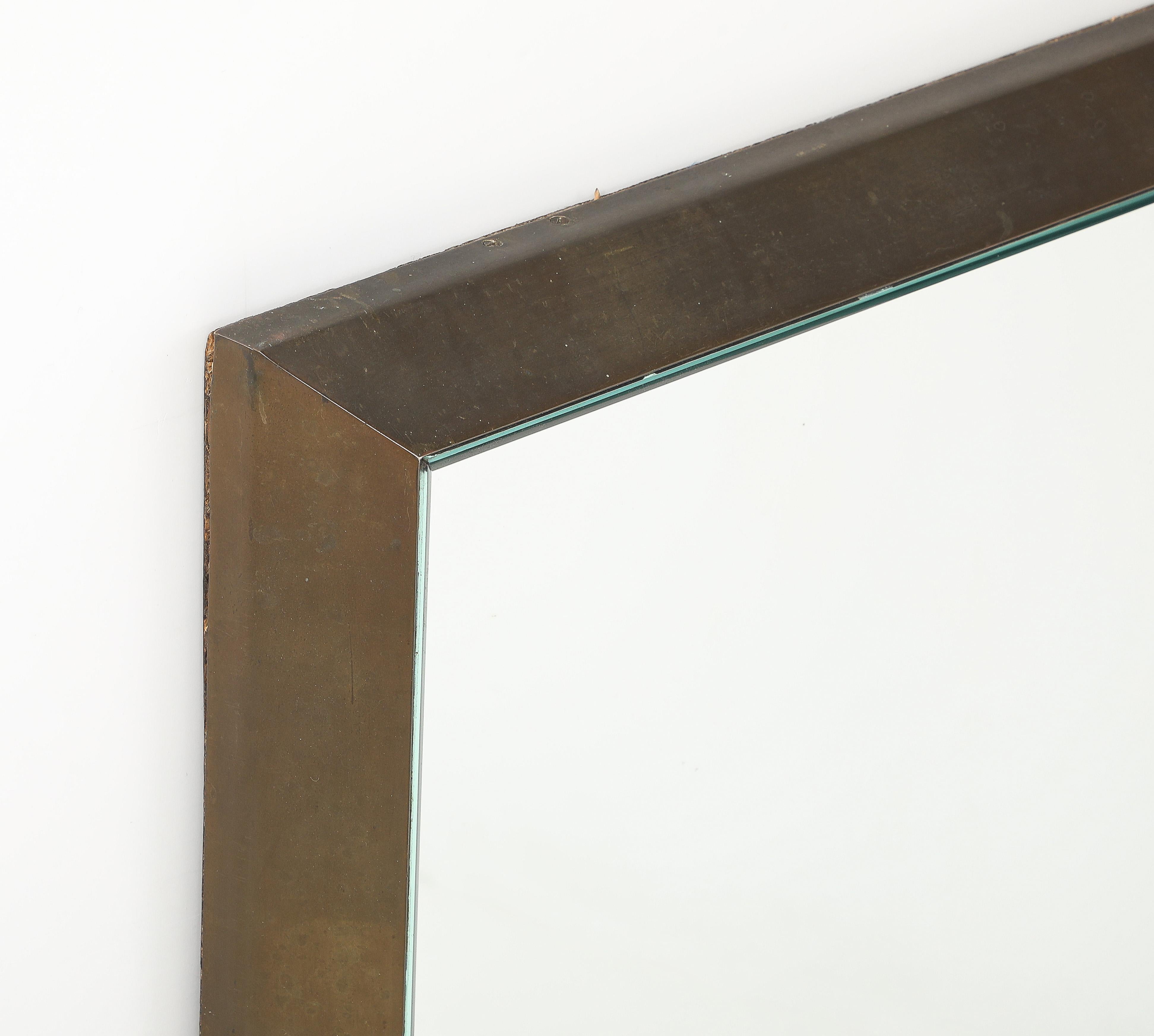 Metà XX secolo Max Ingrand per Fontana Arte Raro Specchio rettangolare in ottone e vetro Model 2172A in vendita