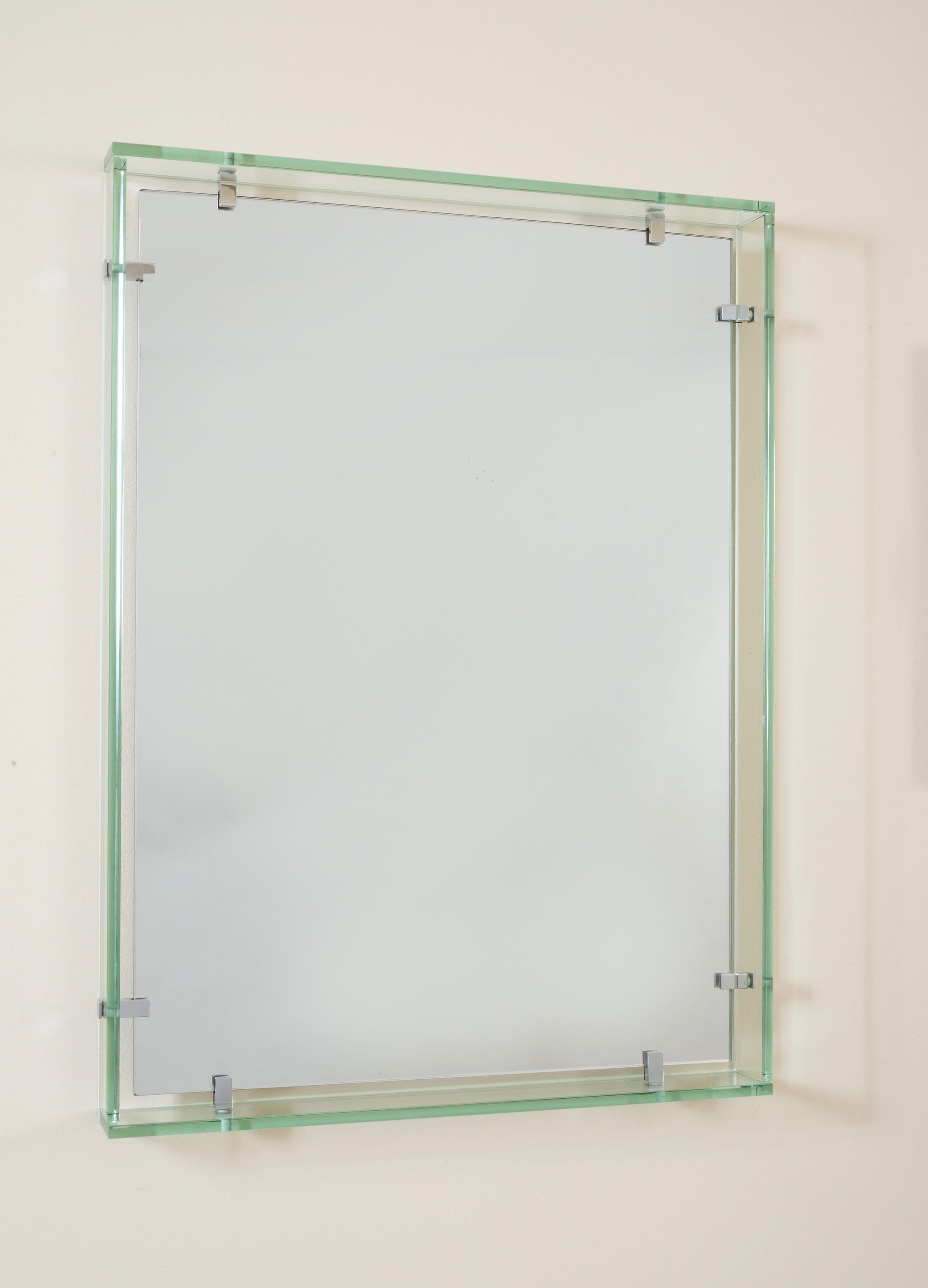 Mid-Century Modern Miroir rectangulaire avec cadre en verre flottant de Max Ingrand pour Fontana Arte en vente