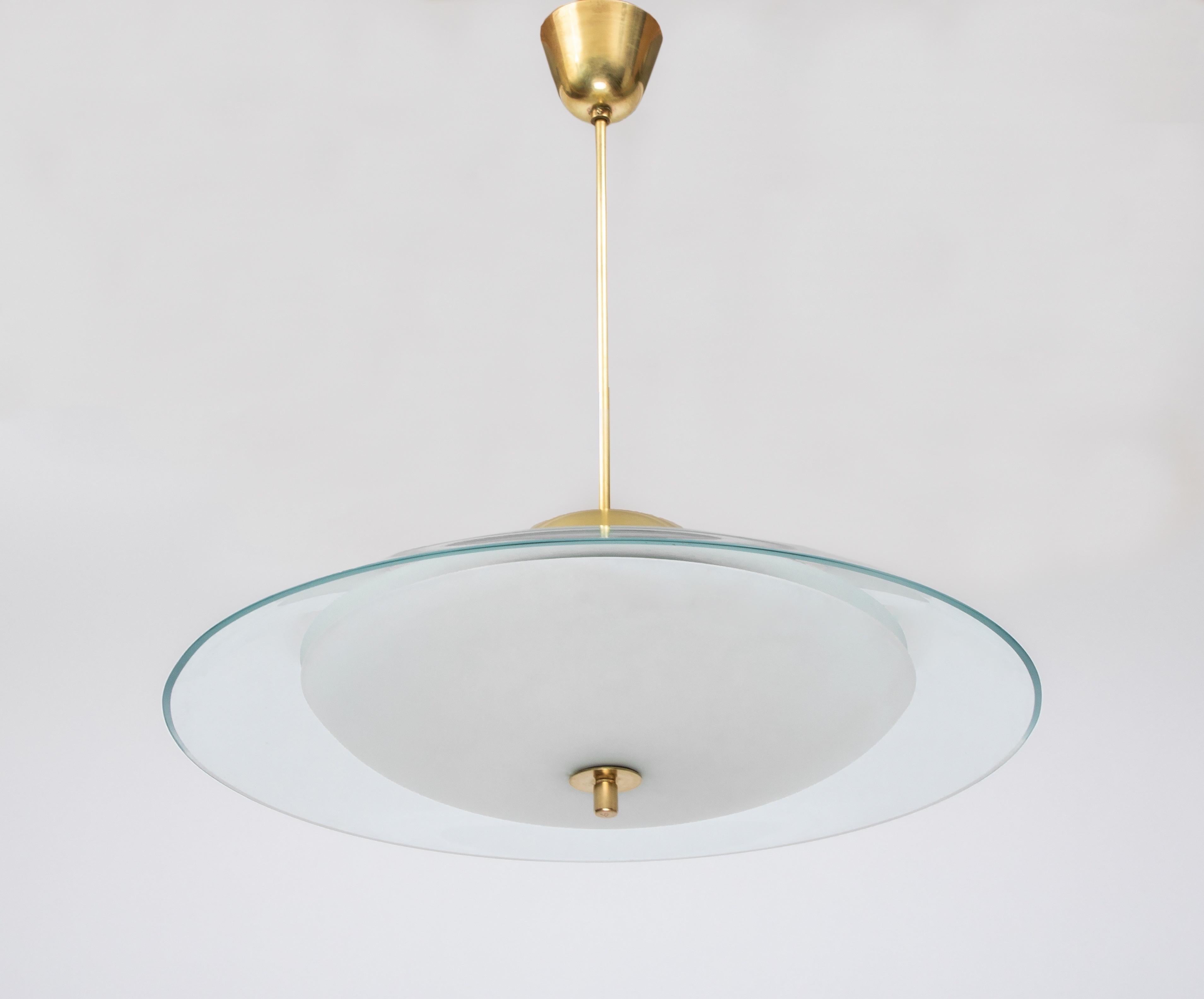 Italian Max Ingrand for Fontana Arte Round Crystal and Brass Chandelier, Italy 1950's For Sale