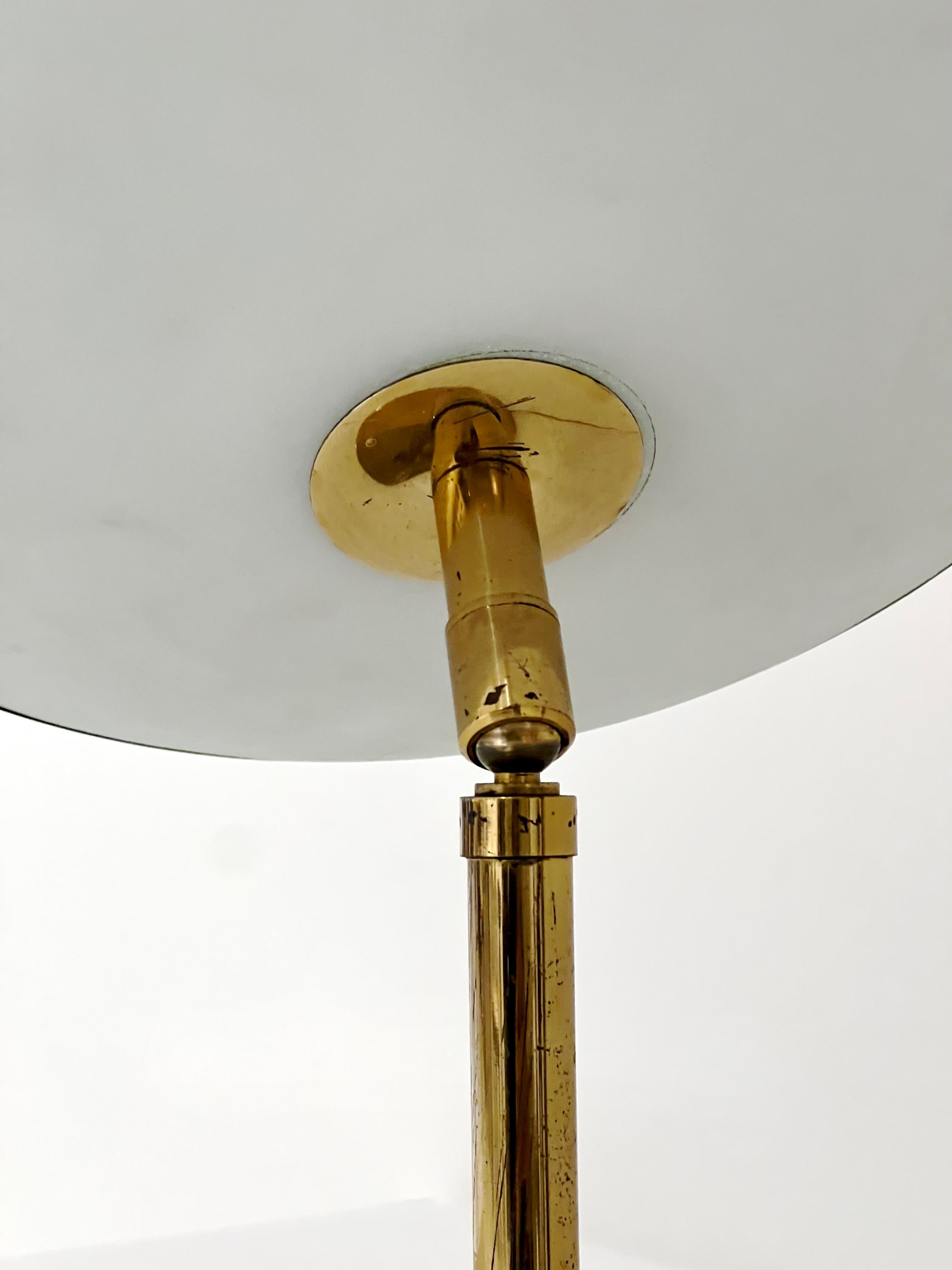Max Ingrand für Fontana Arte: Untertasse-Tischlampe im Angebot 6