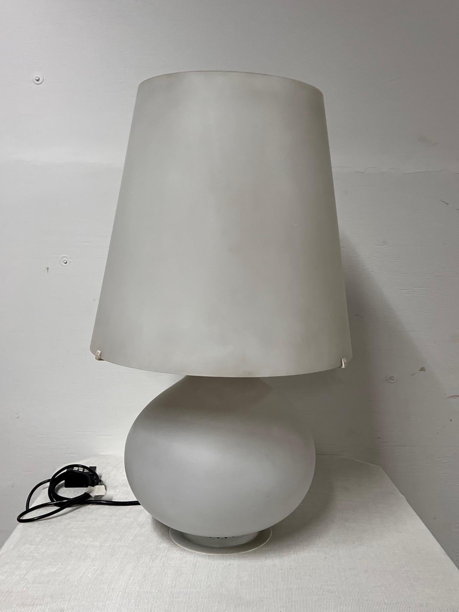 Max Ingrand para Fontana Arte Lámpara de mesa mediados del siglo XX en venta