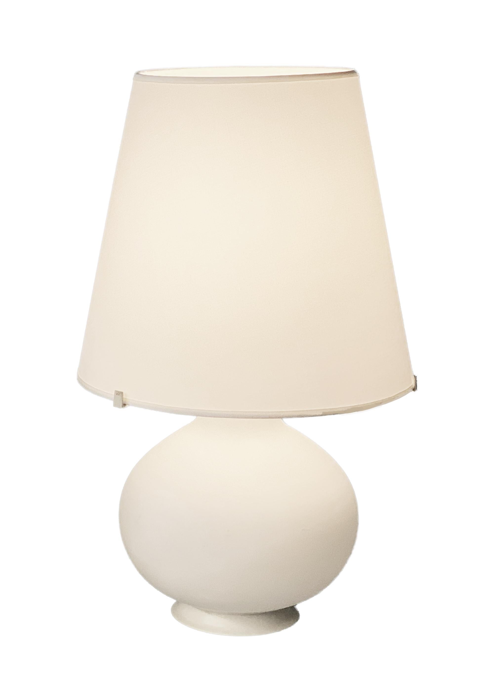 Mid-Century Modern Max Ingrand Midcentury White Opaline Glass Table Lamp for Fontana Arte, 1954