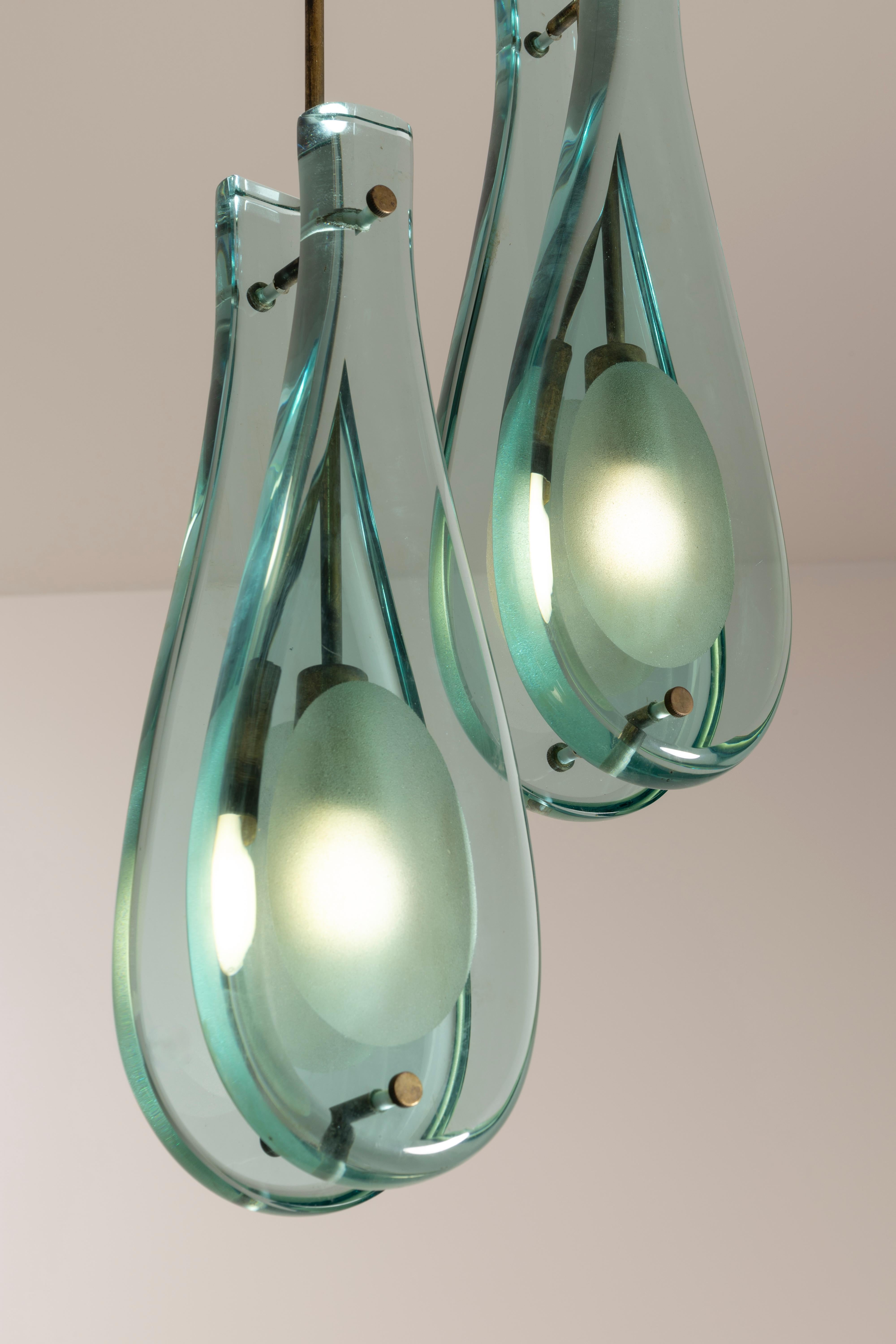 Max Ingrand model 2259/2 glass and brass chandelier by Fontana Arte, Italy 1960s For Sale 3