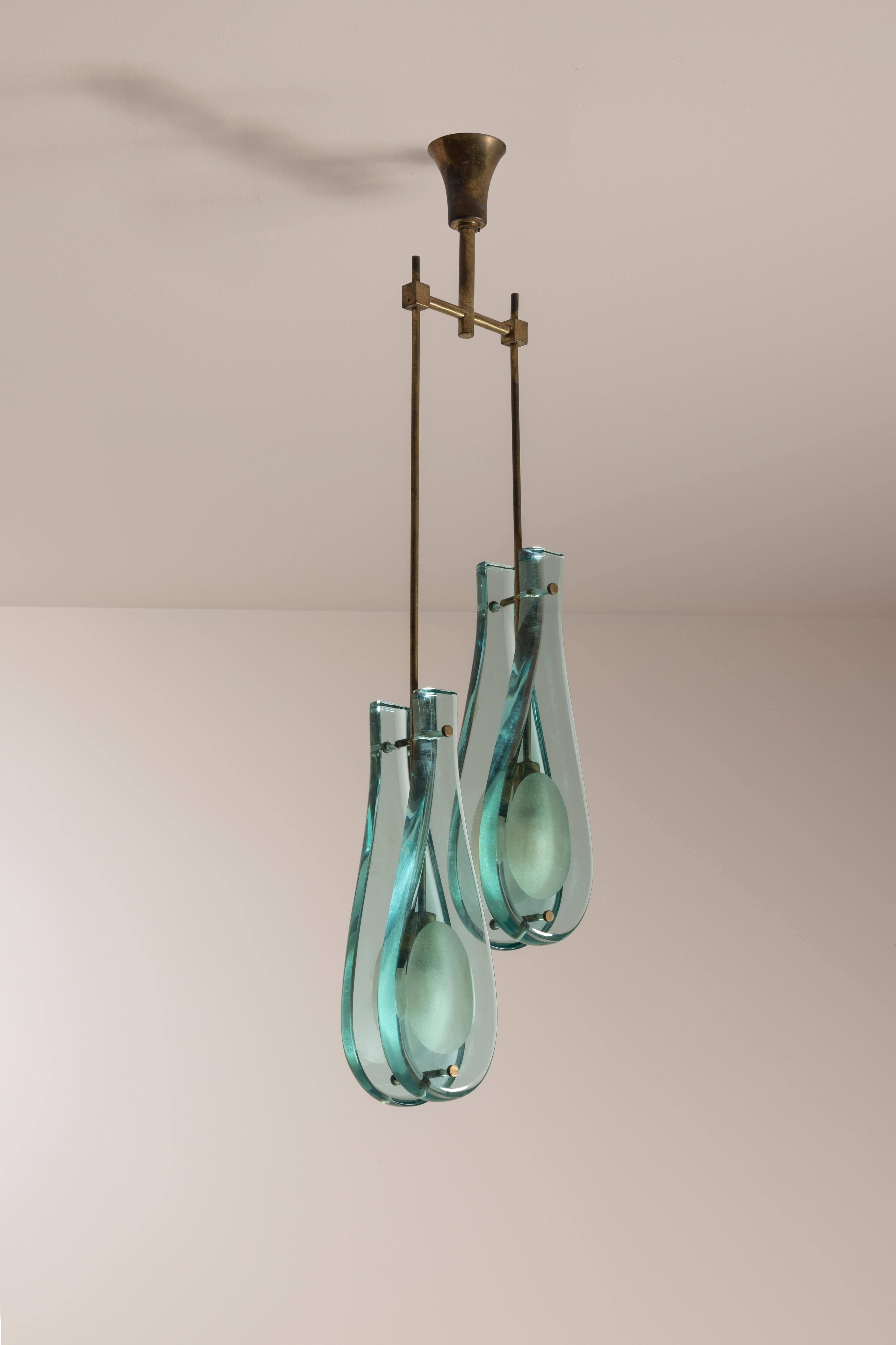 Max Ingrand model 2259/2 glass and brass chandelier by Fontana Arte, Italy 1960s For Sale 1
