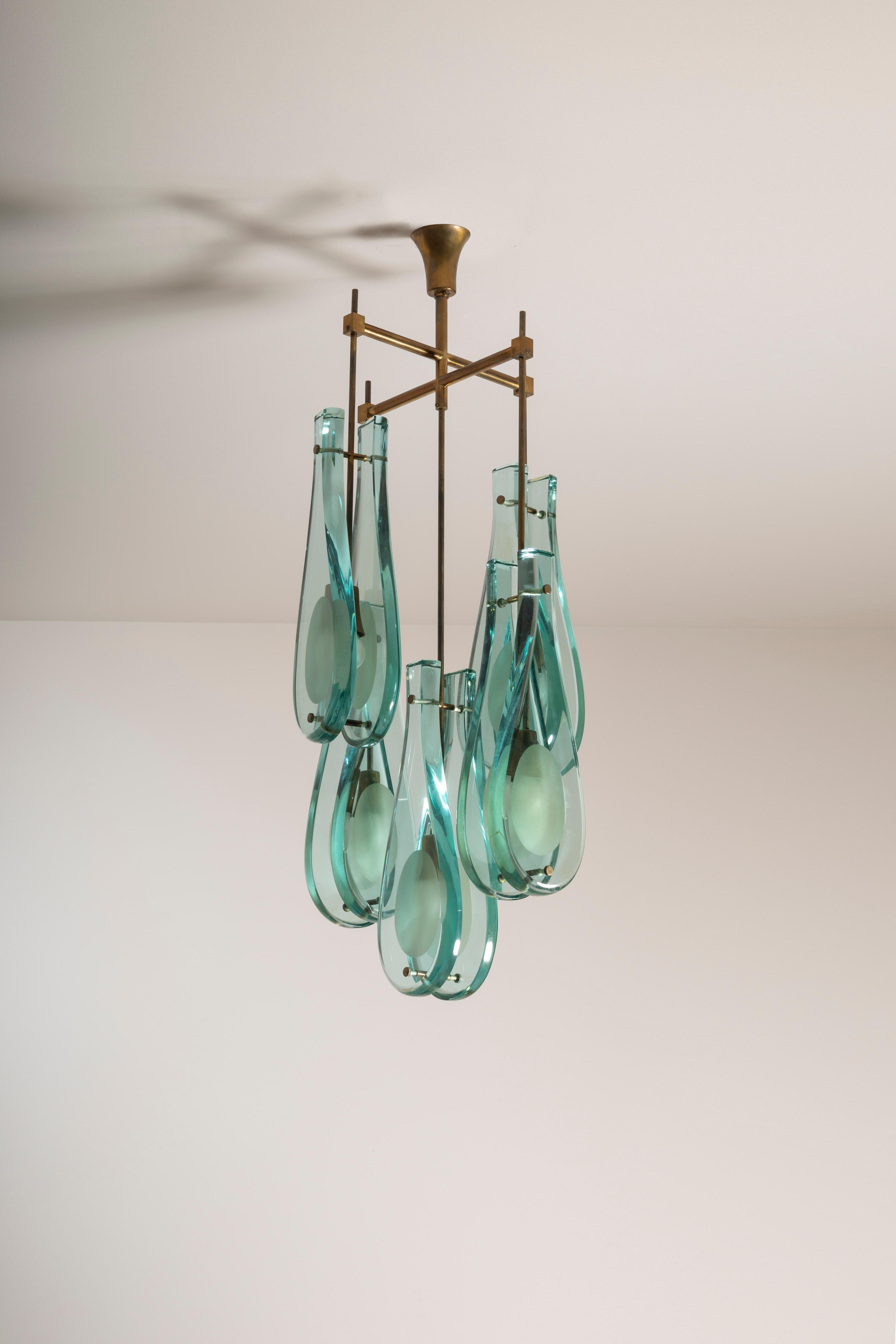 Italian Max Ingrand model 2338 glass and brass chandelier by Fontana Arte, Italy, 1960s For Sale