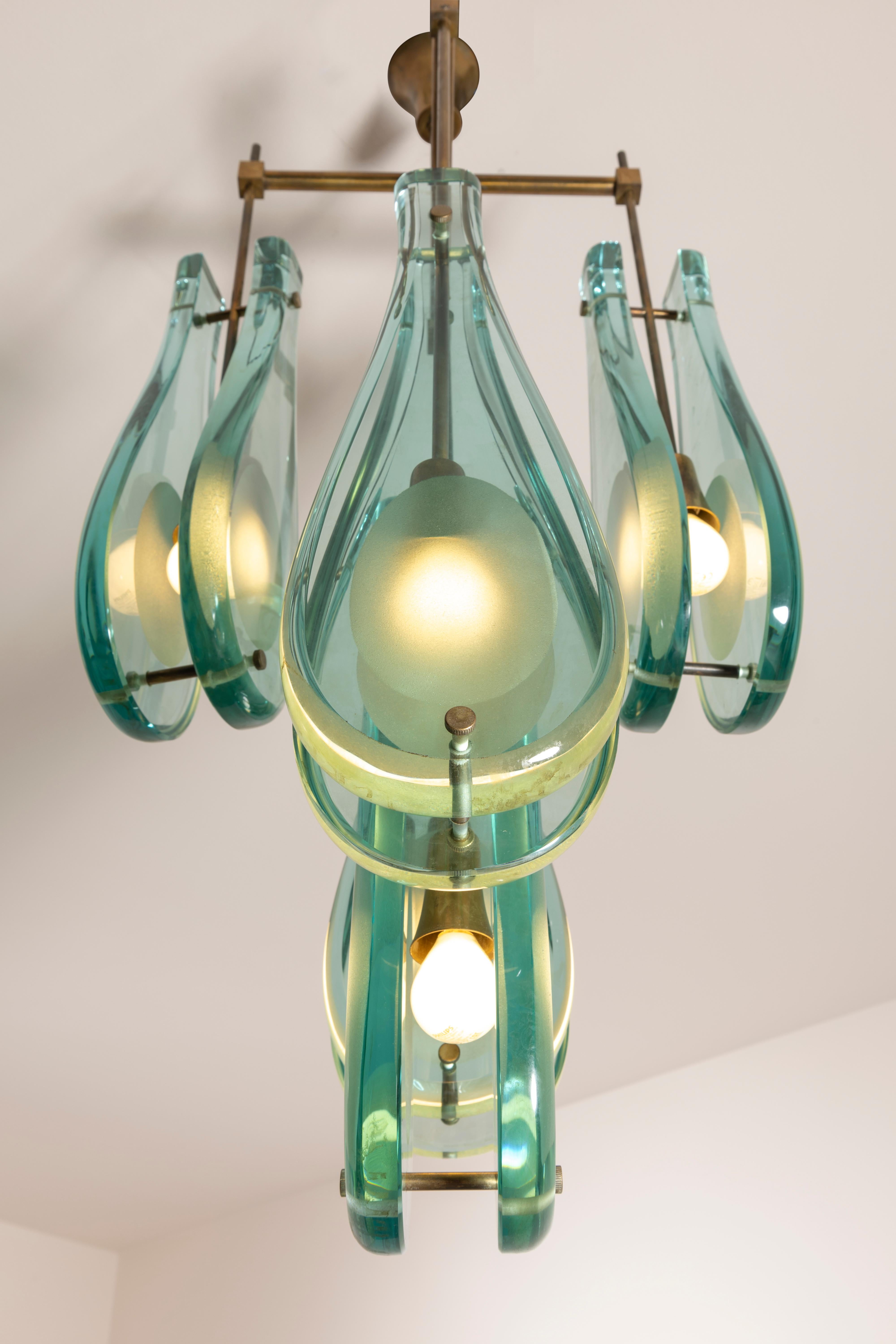 Mid-20th Century Max Ingrand model 2338 glass and brass chandelier by Fontana Arte, Italy, 1960s For Sale