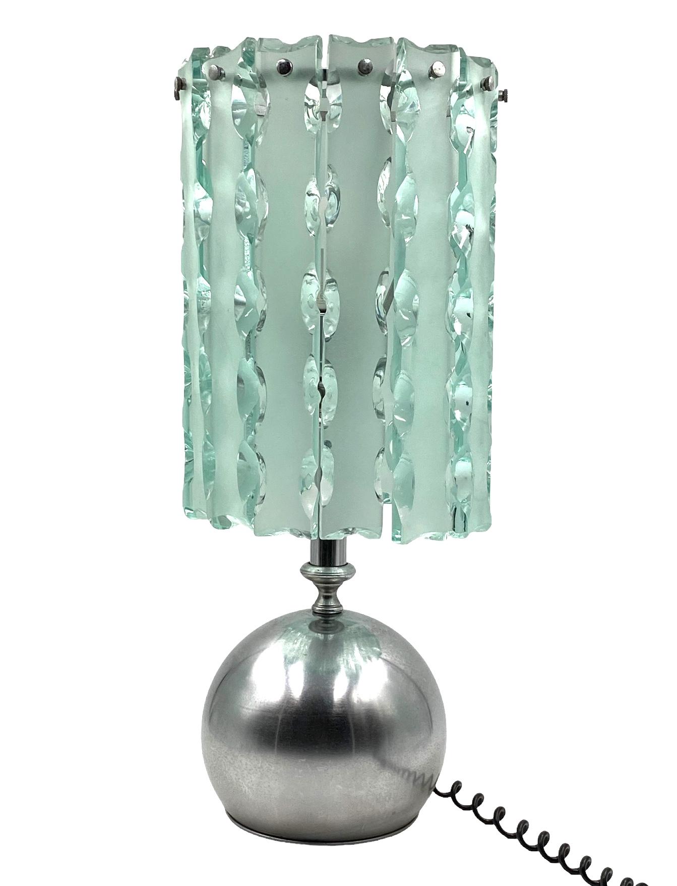 Max Ingrand, molded glass table lamp, Zero Quattro for Fontana Arte, Italy 1970 For Sale 8