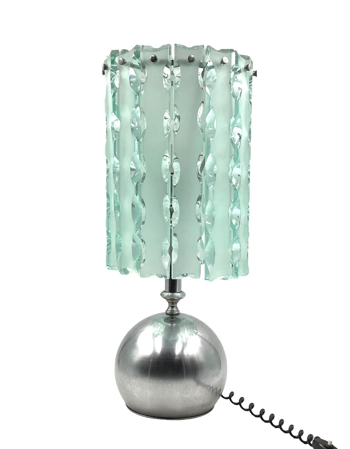 Max Ingrand, molded glass table lamp, Zero Quattro for Fontana Arte, Italy 1970 For Sale 9