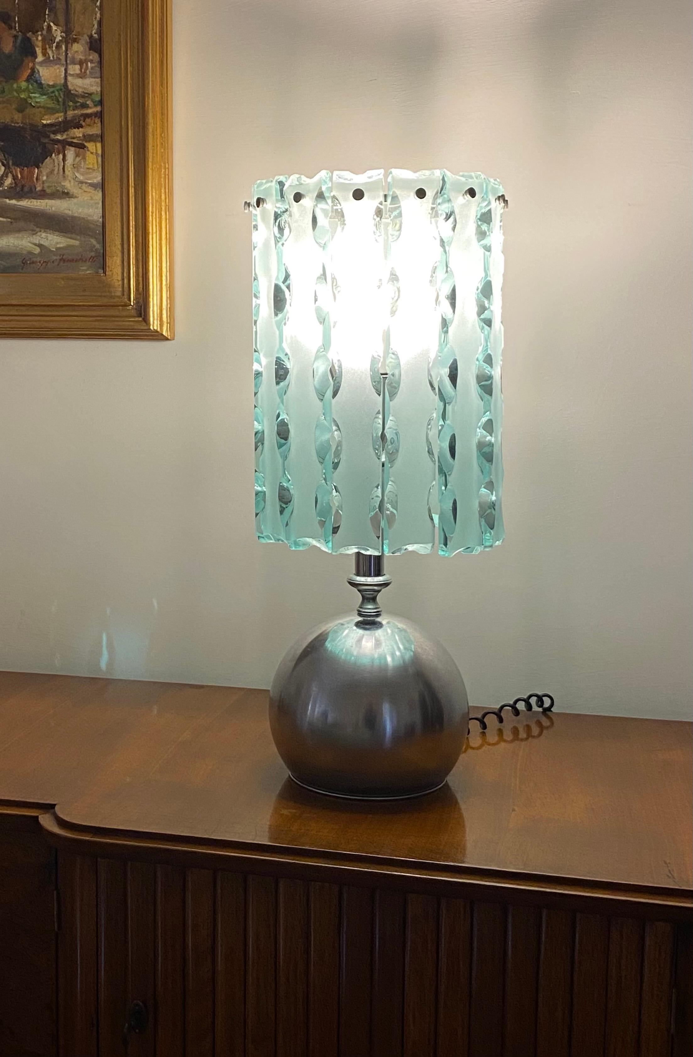 Italian Max Ingrand, molded glass table lamp, Zero Quattro for Fontana Arte, Italy 1970 For Sale