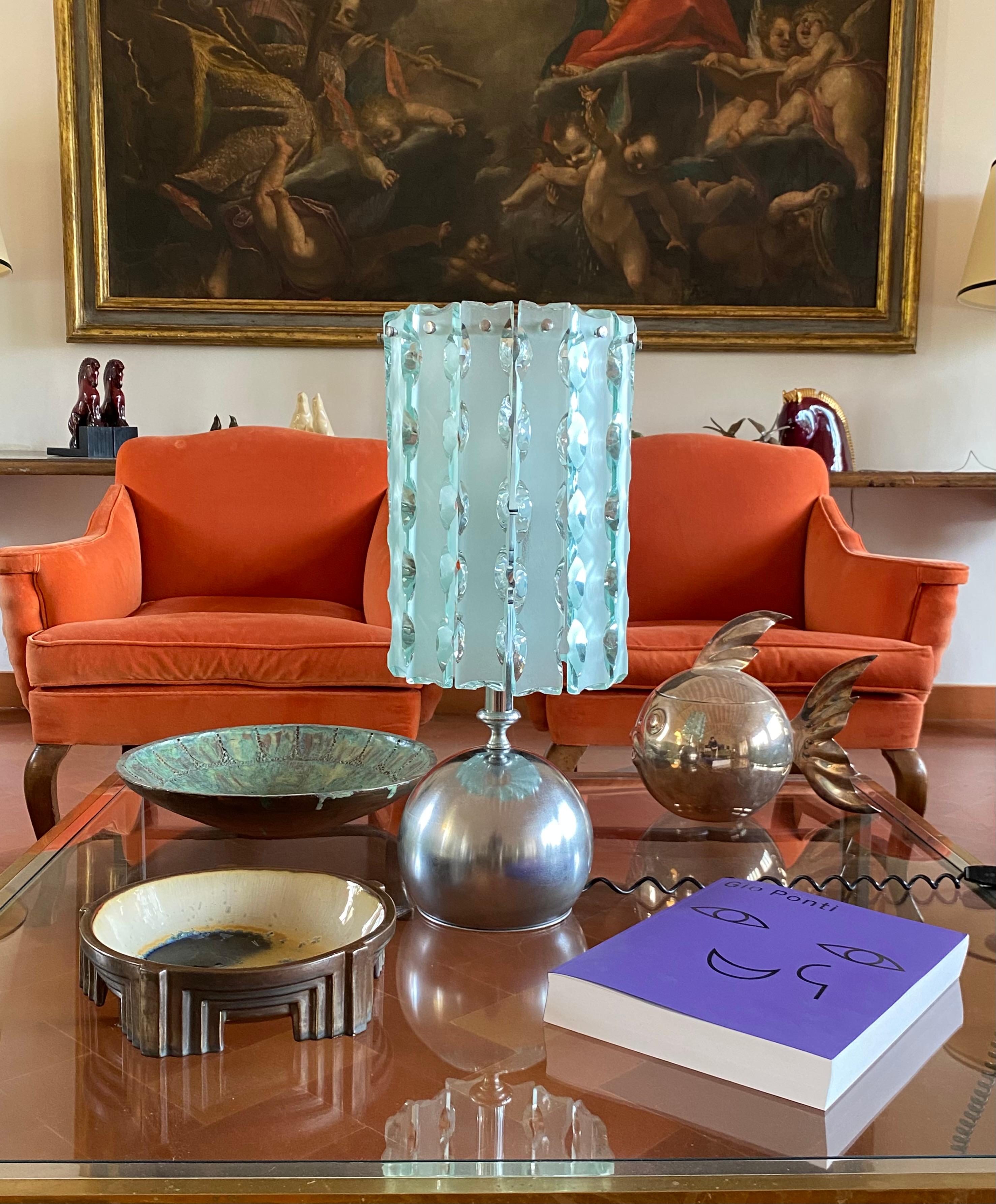 Max Ingrand, molded glass table lamp, Zero Quattro for Fontana Arte, Italy 1970 In Good Condition For Sale In Firenze, IT