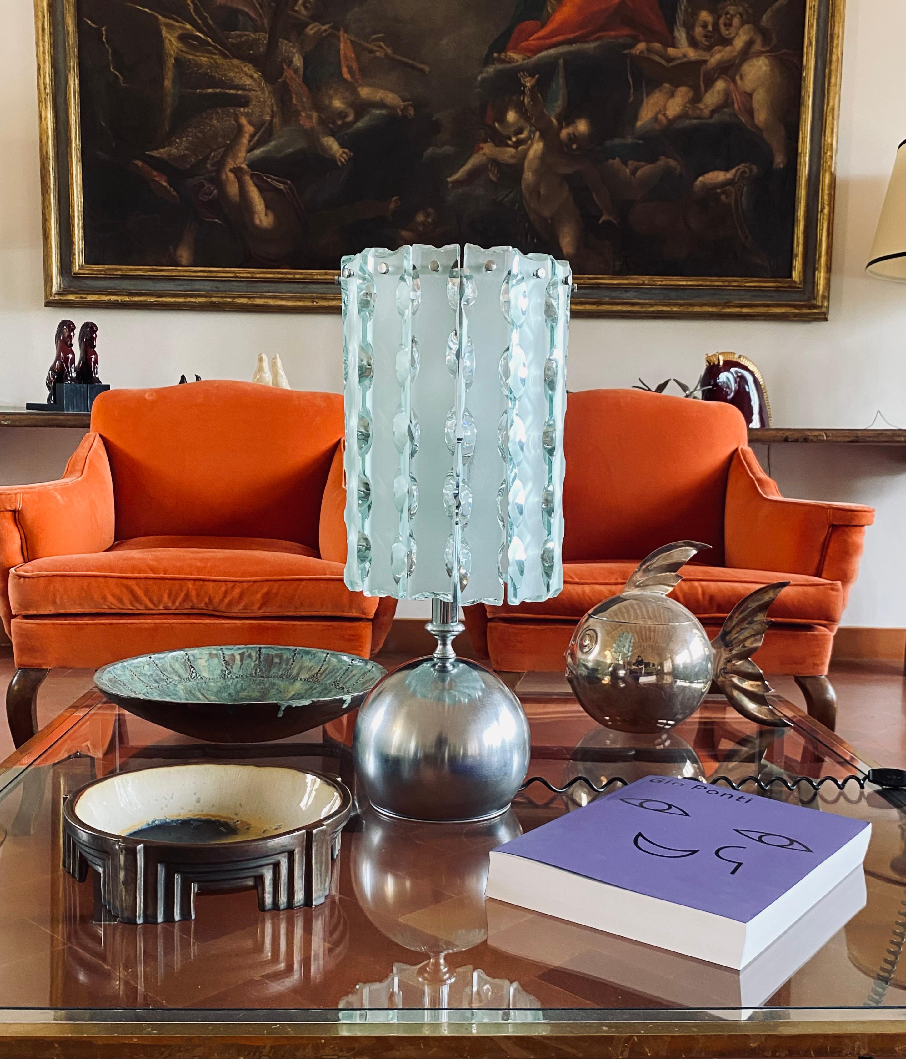 Late 20th Century Max Ingrand, molded glass table lamp, Zero Quattro for Fontana Arte, Italy 1970 For Sale