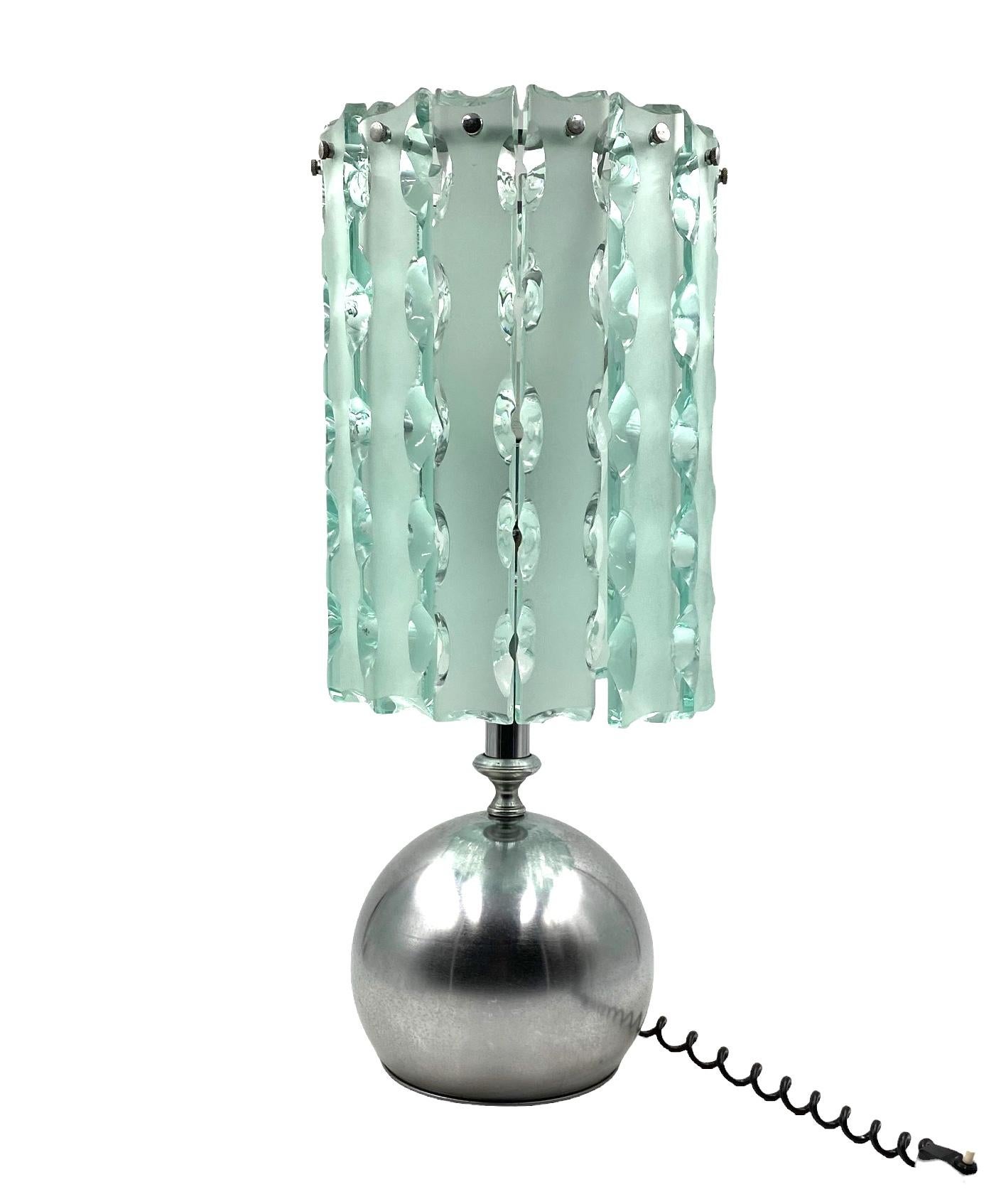 Max Ingrand, molded glass table lamp, Zero Quattro for Fontana Arte, Italy 1970 For Sale 1