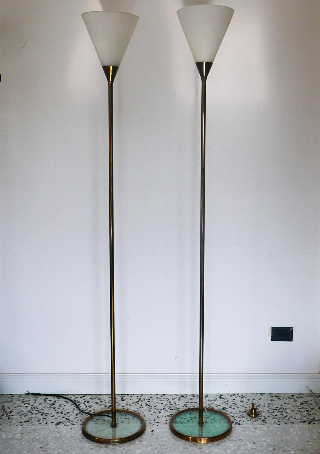 Max Ingrand Pair of Brass Floor Lamps Mod. 2003 for Fontana Arte, Milano, 1950s 5