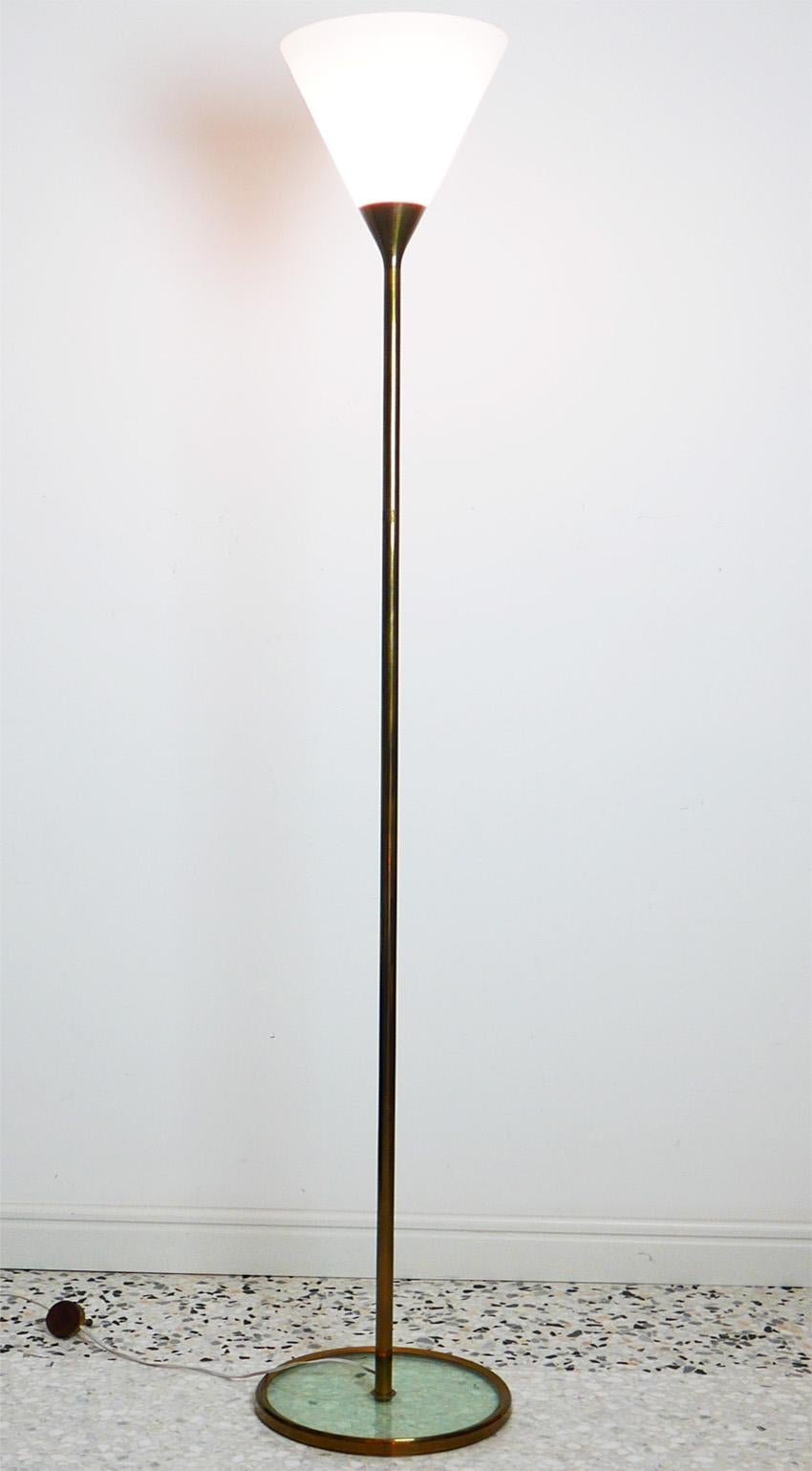 Max Ingrand Pair of Brass Floor Lamps Mod. 2003 for Fontana Arte, Milano, 1950s 3