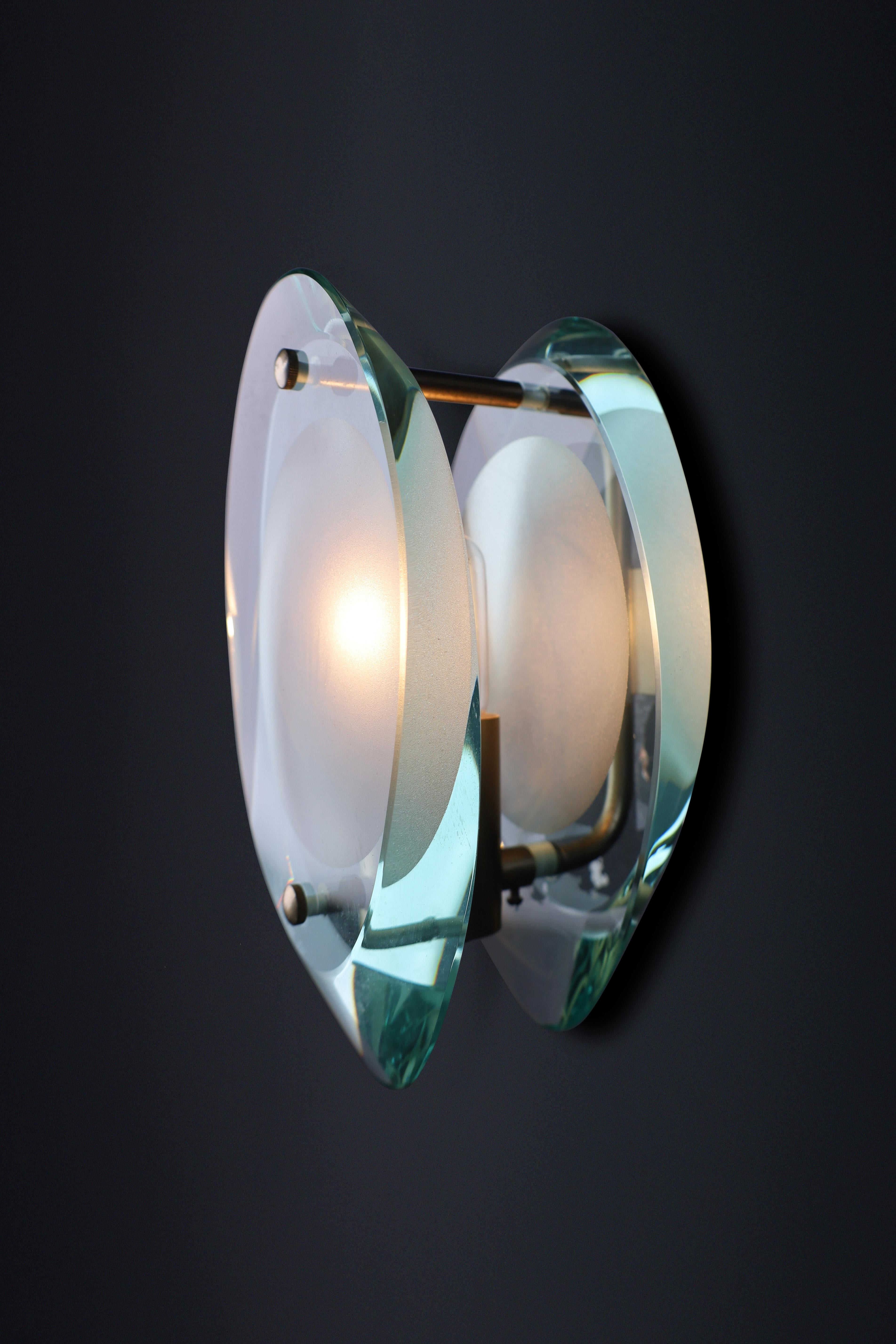 Max Ingrand Pair of Two Murano Wall Sconces for Fontana Arte Model 2093, 1961 4