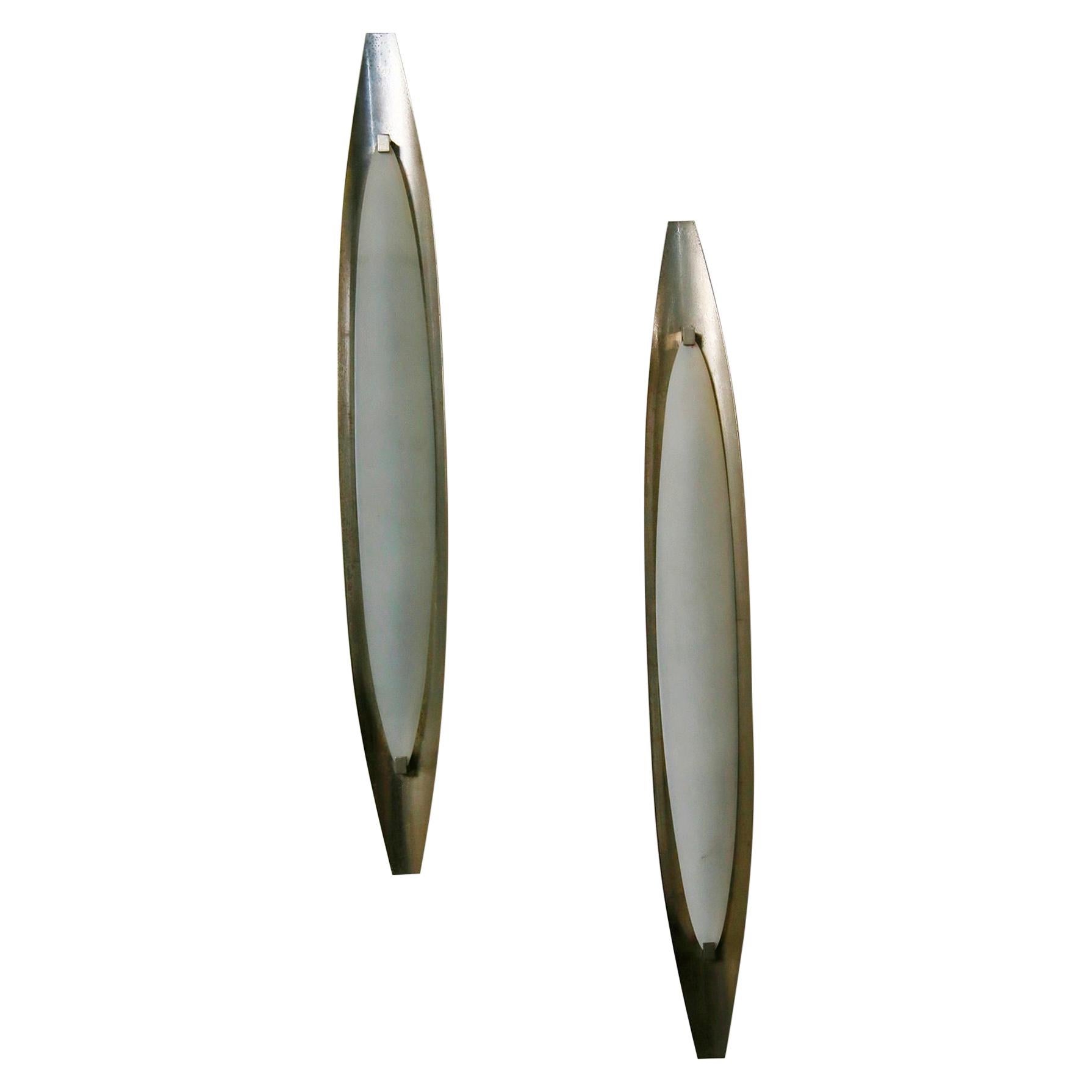 Max Ingrand Pair of Wall Lamps for Fontana Arte Nickel-Plated Brass, 1950s