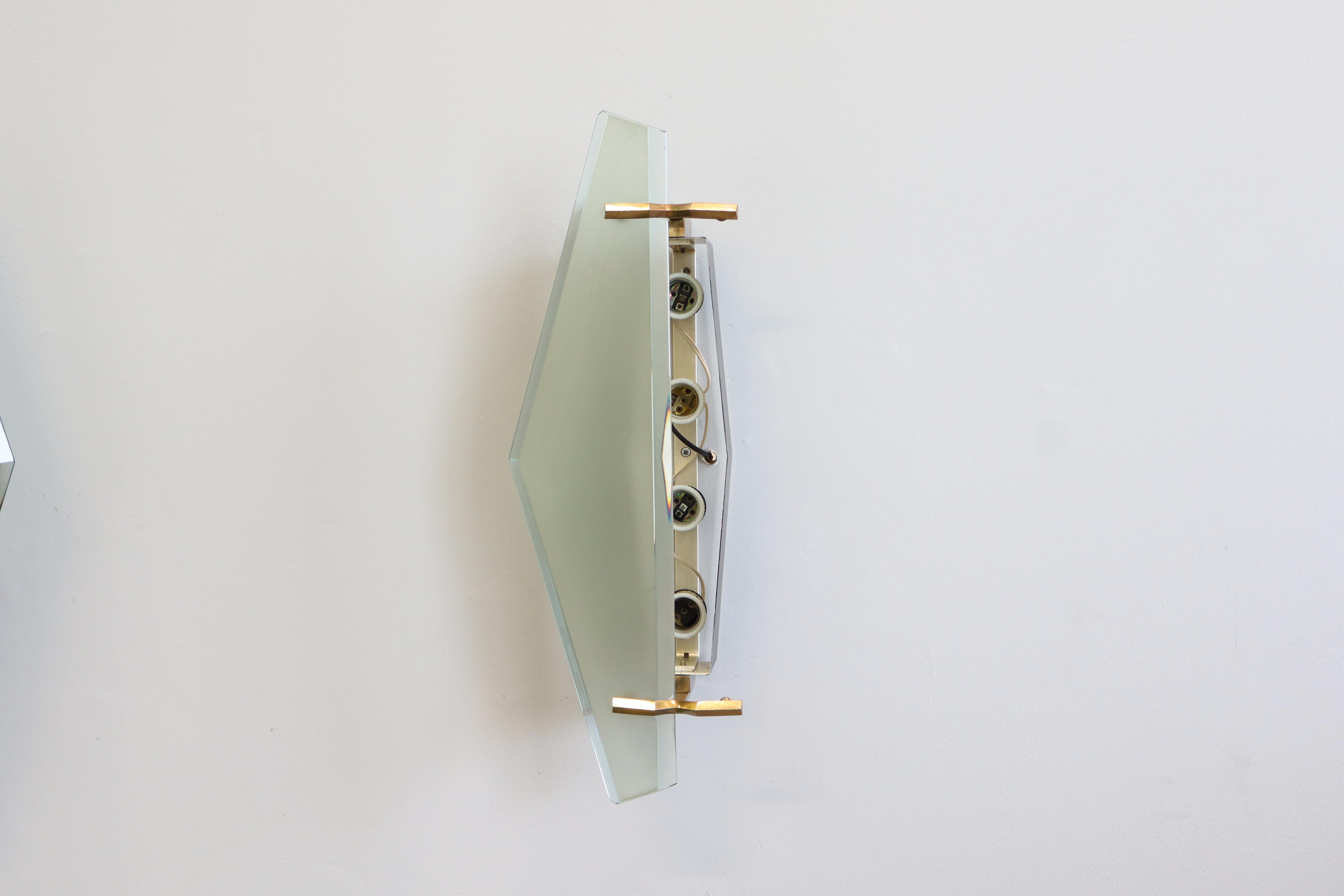 Mid-Century Modern Max Ingrand per Fontana Arte Grande Coppia di appliques mod. 1943 For Sale
