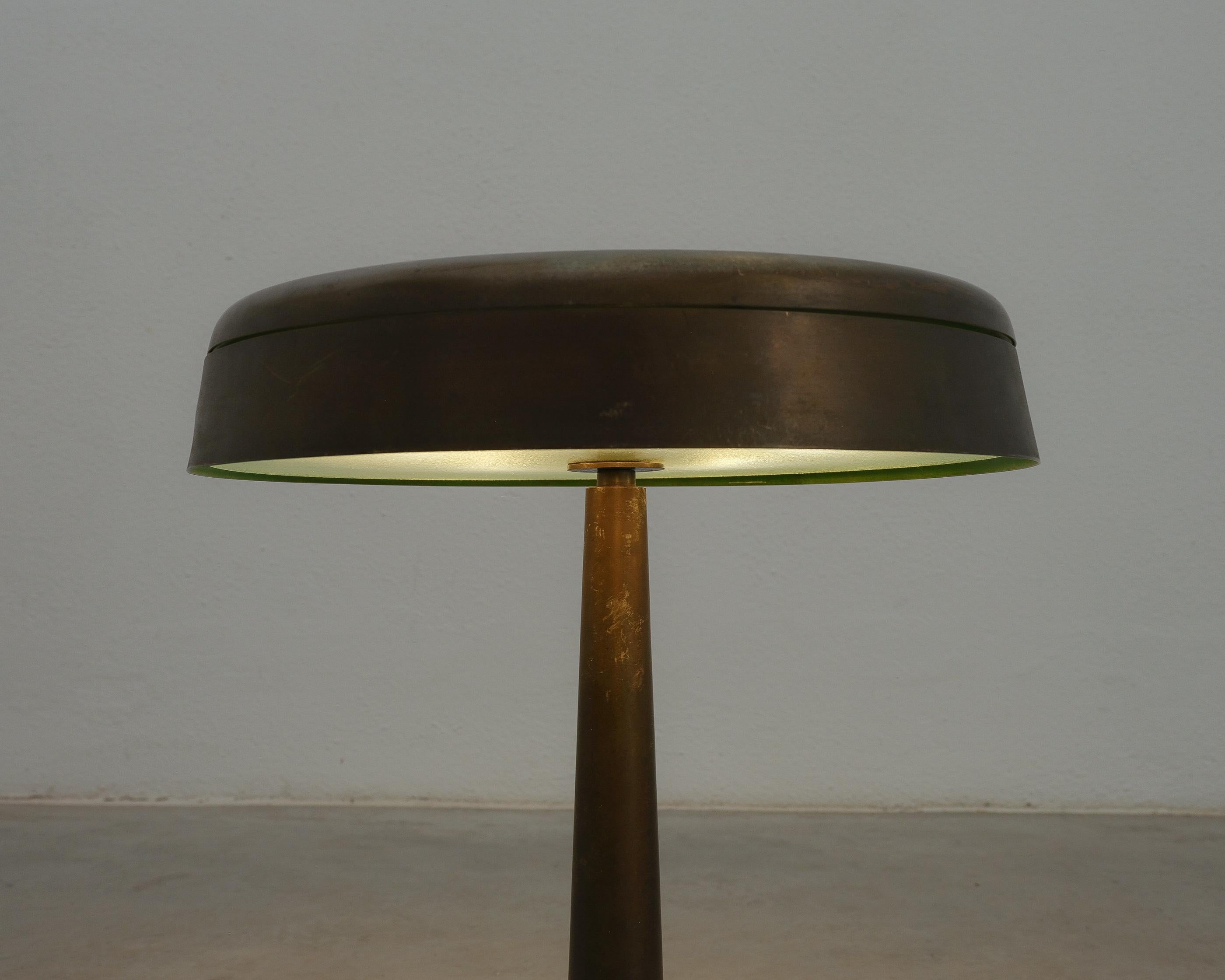 Max Ingrand Lámpara de Sobremesa Latón Vidrio Mod. 2278, Italia 1960 Moderno de mediados de siglo en venta