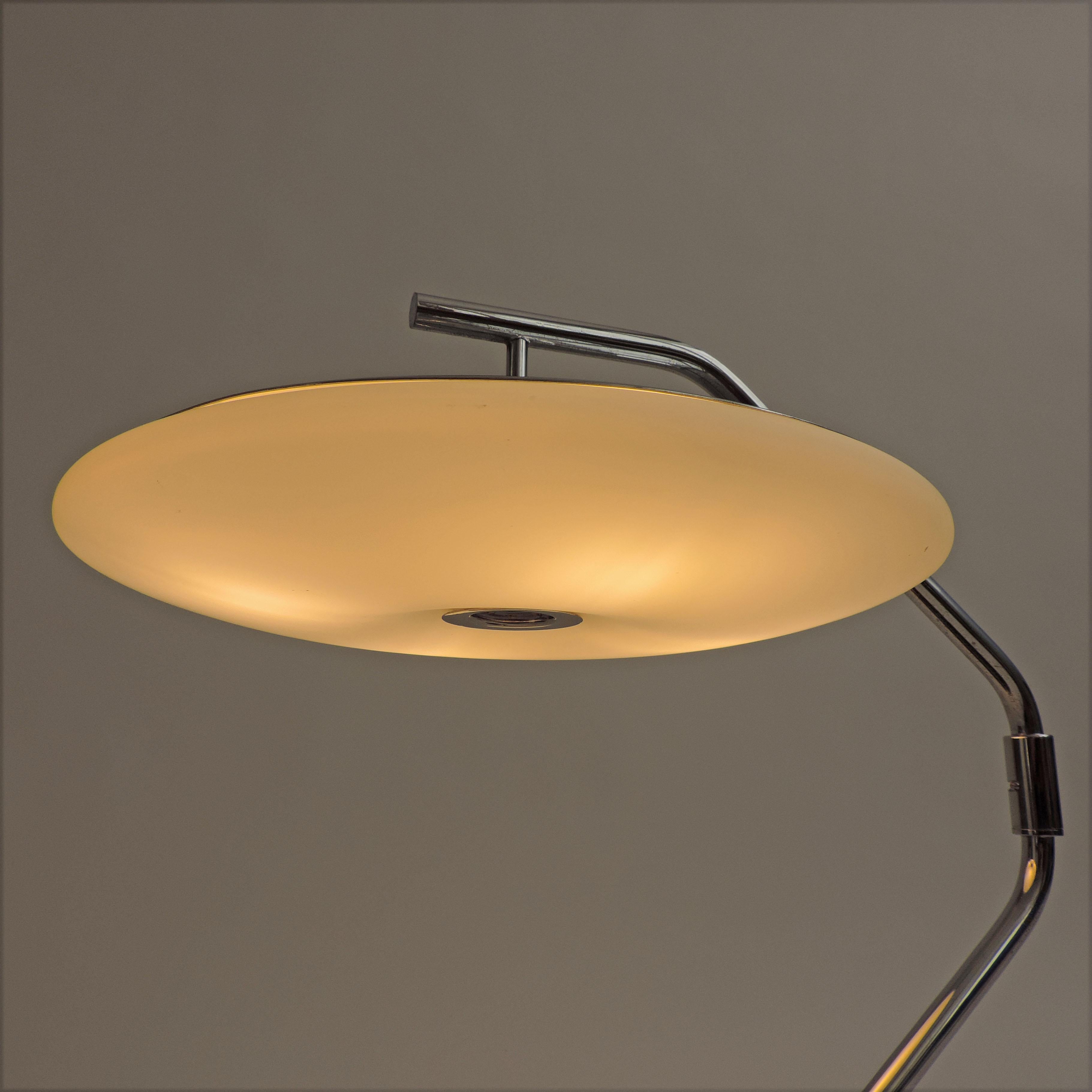 Max Ingrand Table Lamp Mod. 2488 for Fontana Arte, Italy, 1970s For Sale 2