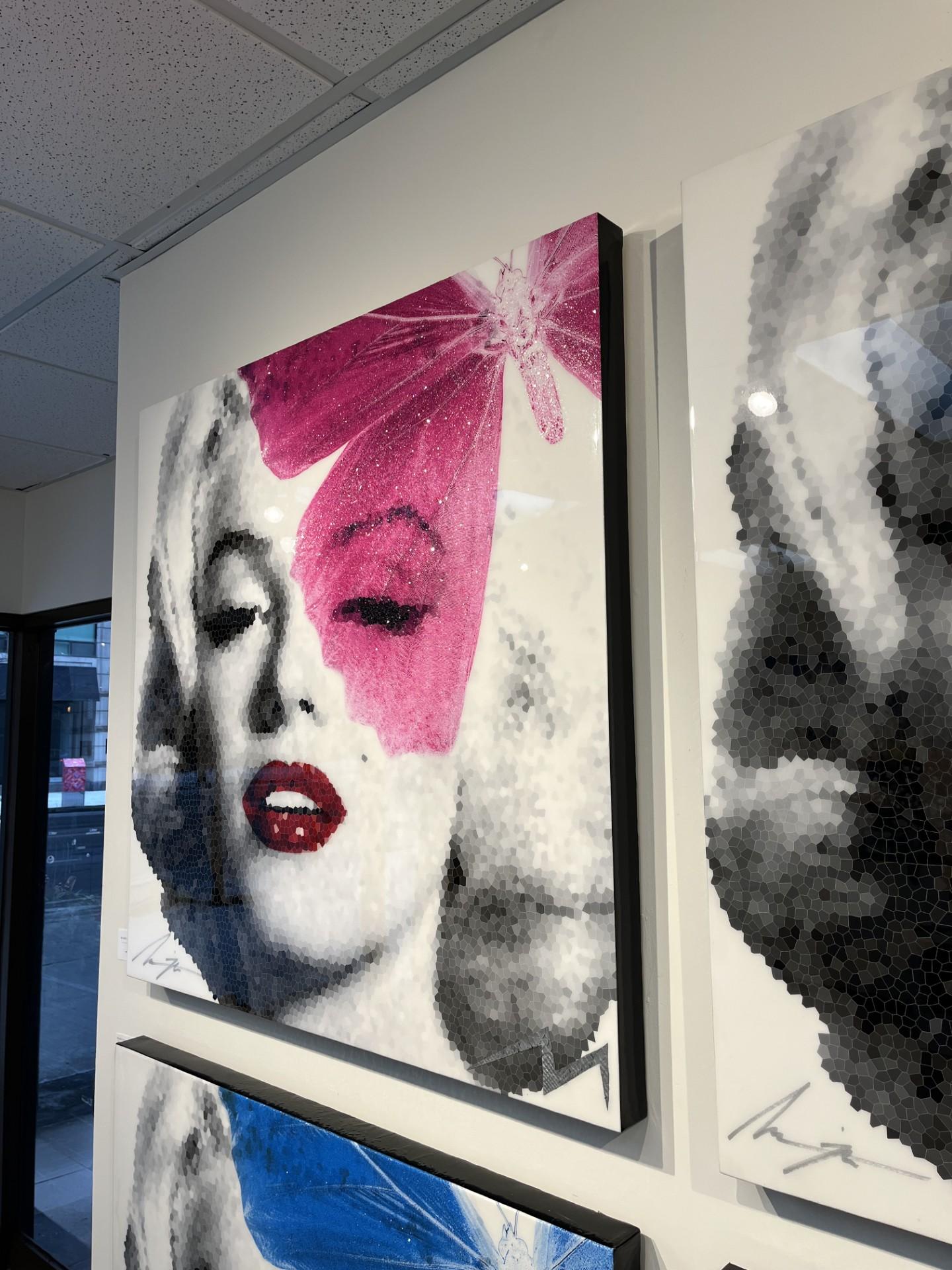 Serie Mariposa - Rosa - Mixed Media Art Arte pop de Max Jamali