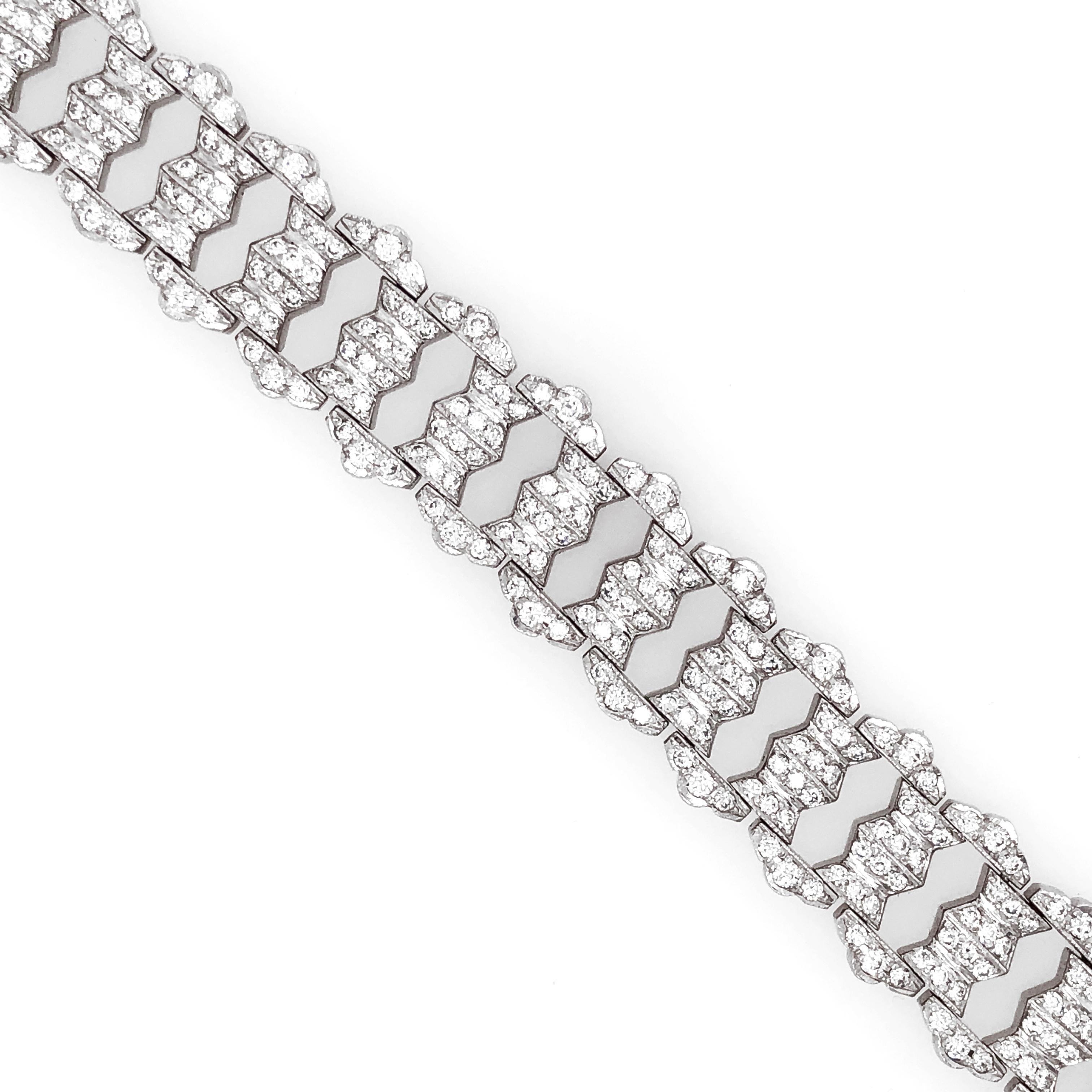 Elegant art deco / retro inspired platinum bracelet.
Round natural diamonds 12.38 ct.
Diamonds in G-H color clarity VS.
Length: 18.6 cm
Width: 1.5 cm 
Weight: 67 g