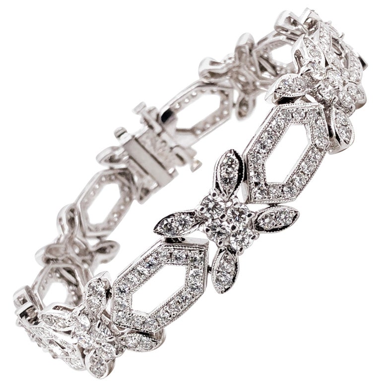 Round Natural Diamonds 8.31 Carat Slim Platinum Bracelet For Sale