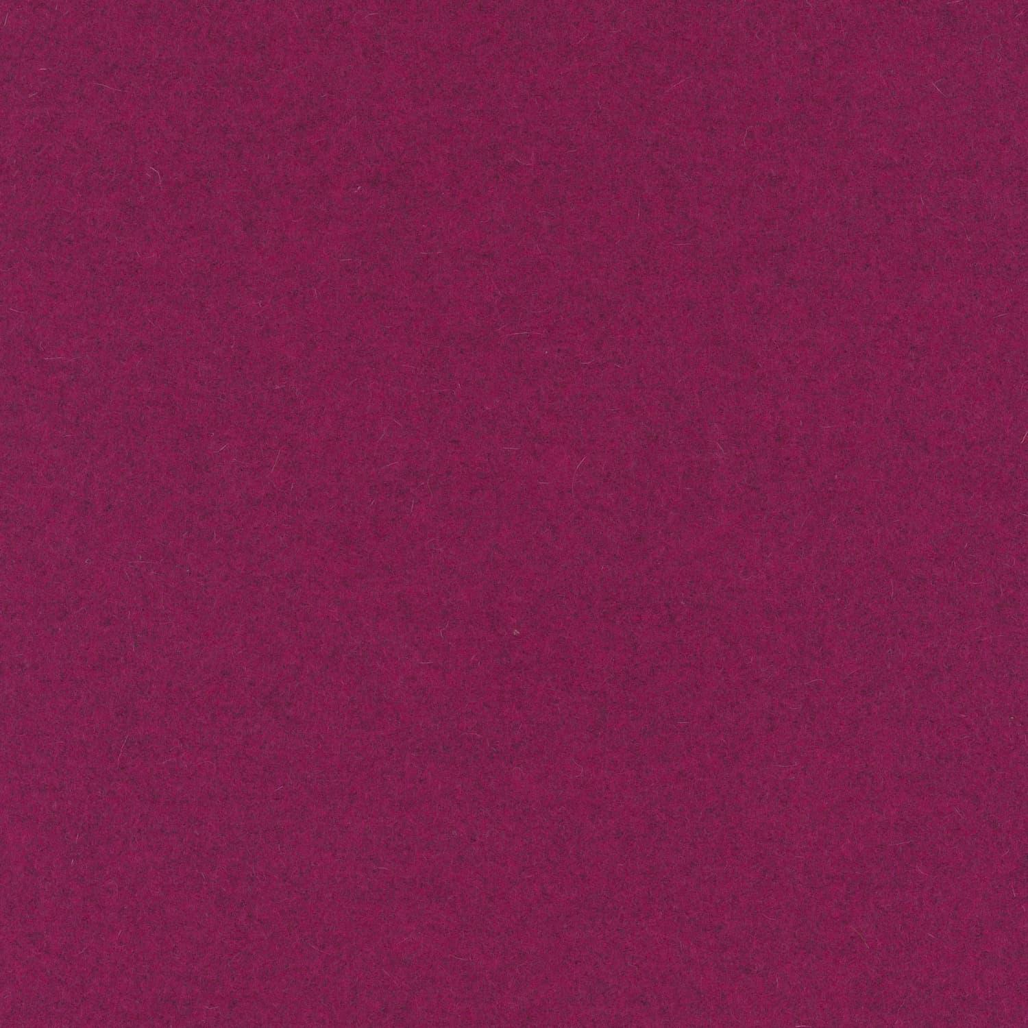 Chaise Tawny Port Red Club 112 en finition laine feutre, couleur 620 Divina Melange 3 Neuf - En vente à Maastricht, NL